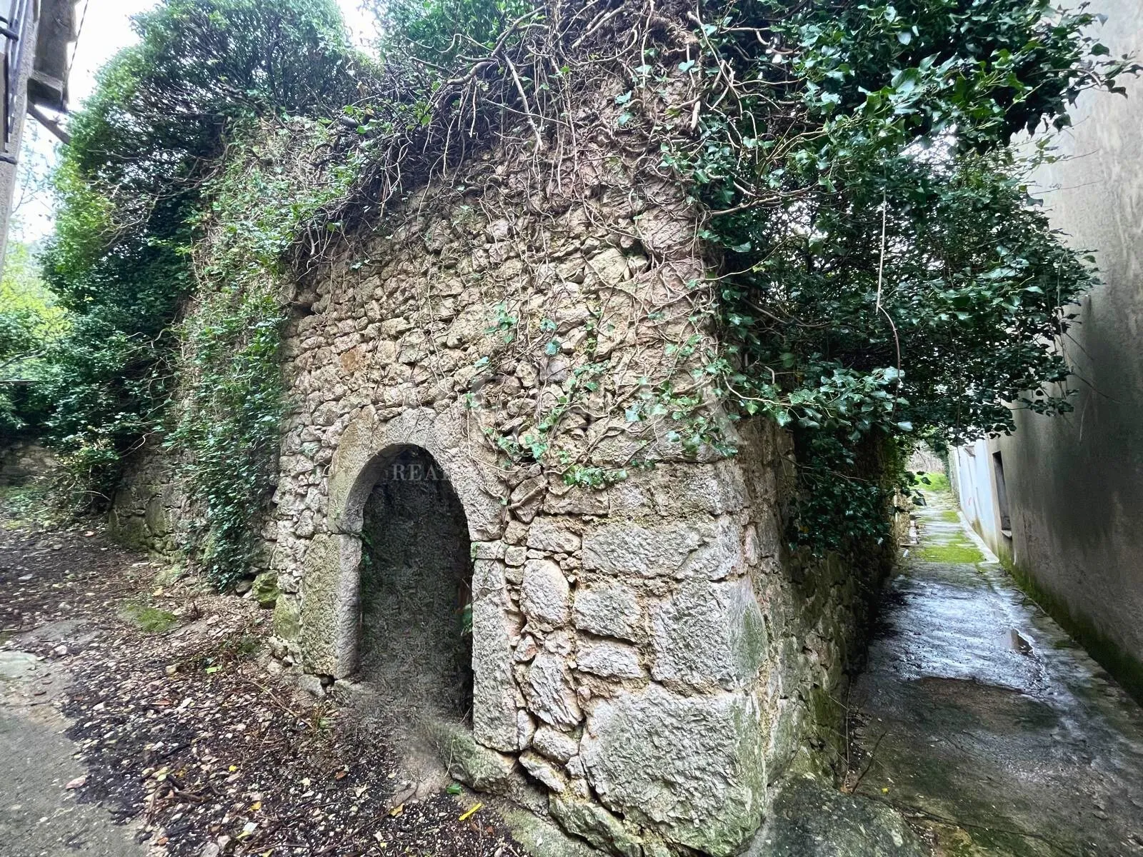 Bribir - Mirišće (ruševina) s zemljištem - Bribir, Vinodolska općina