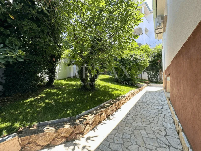 selce - kuća s okućnicom i pogledom na more - slika 27