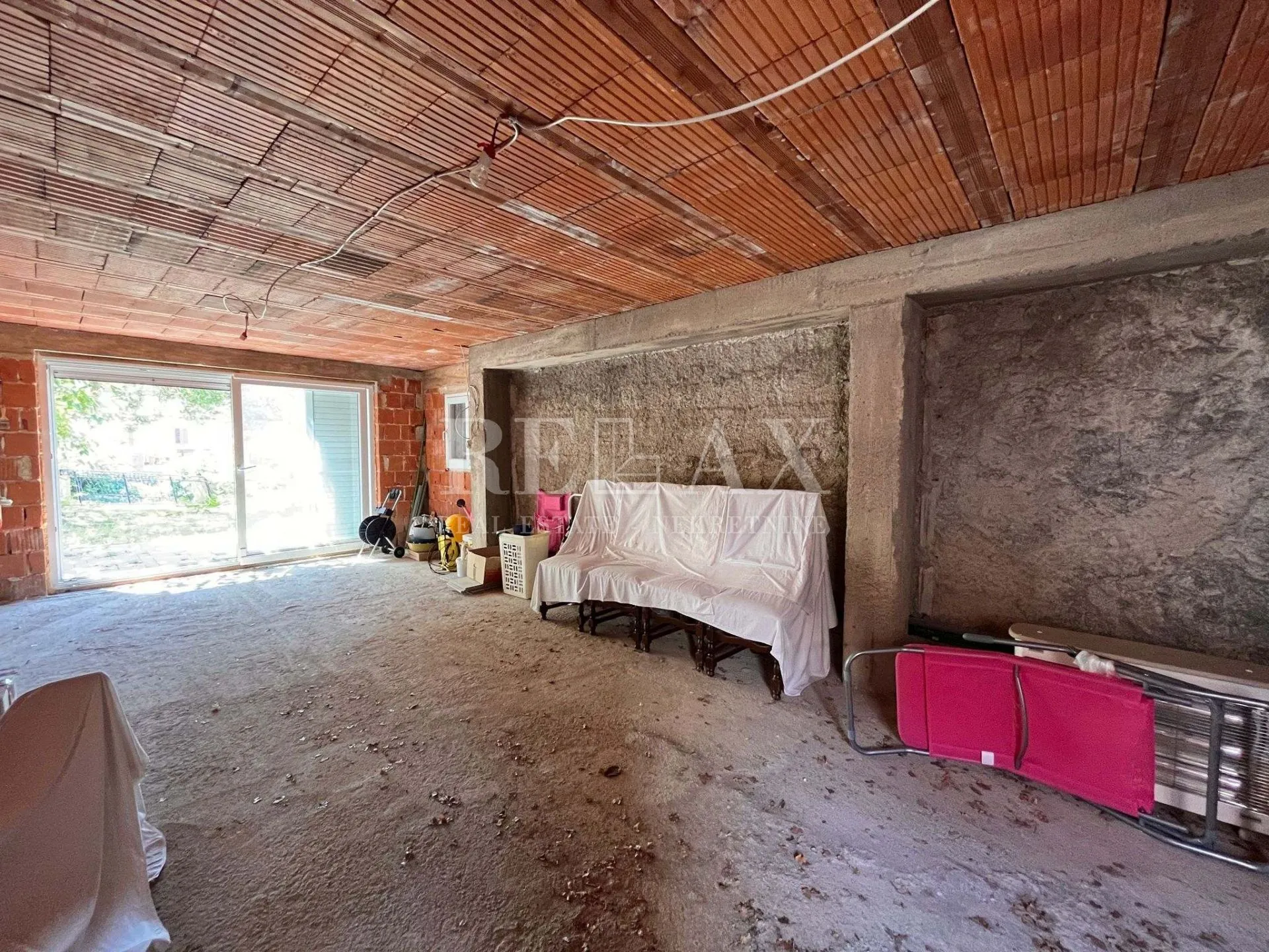 senj, sv. juraj - kuća s velikom okućnicom - slika 25