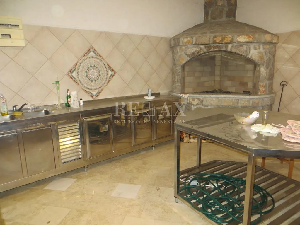 crikvenica - restoran sa lijepom terasom - slika 17