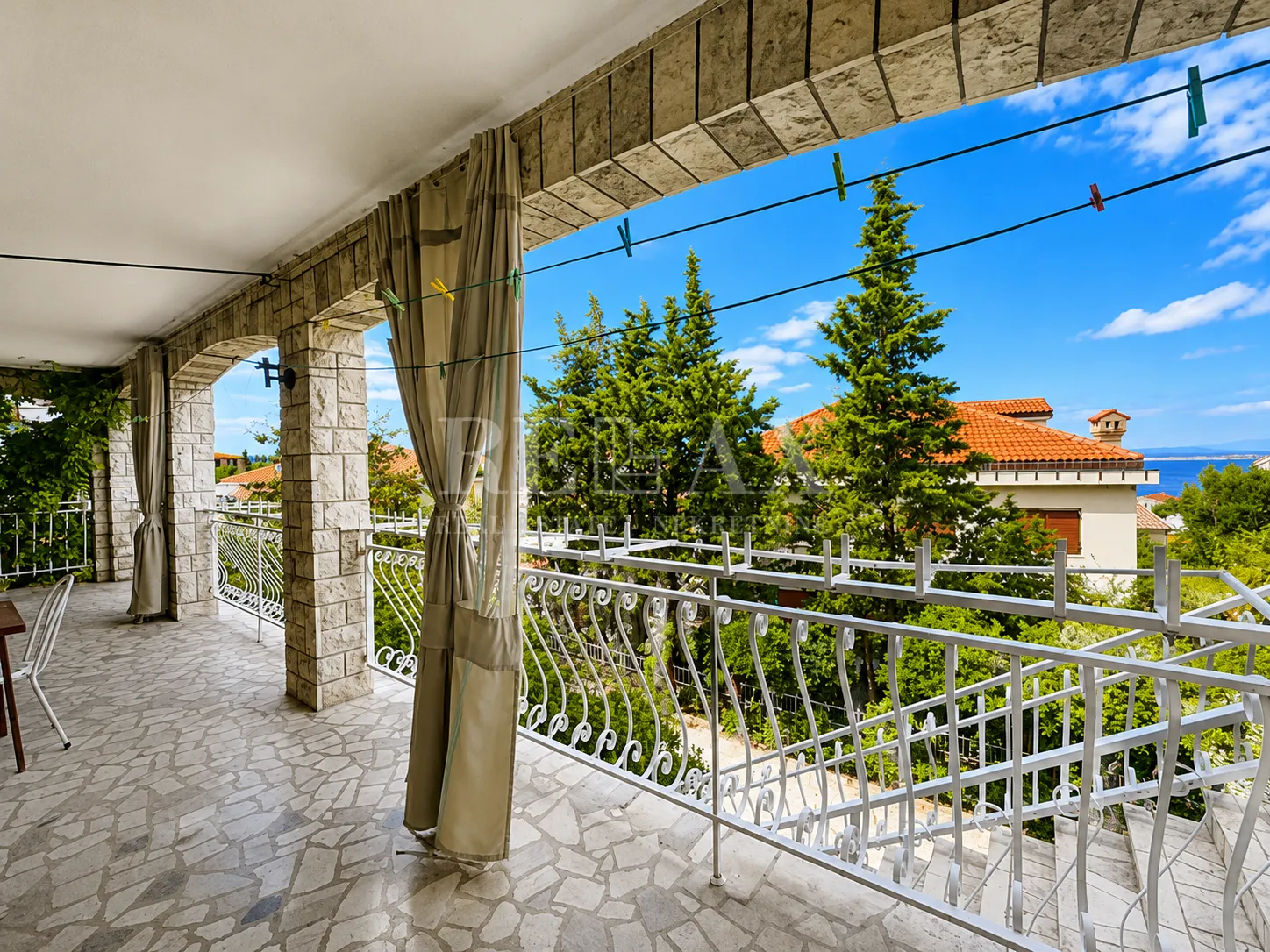 crikvenica - apartmanska kuća na odličnoj lokaciji - slika 24