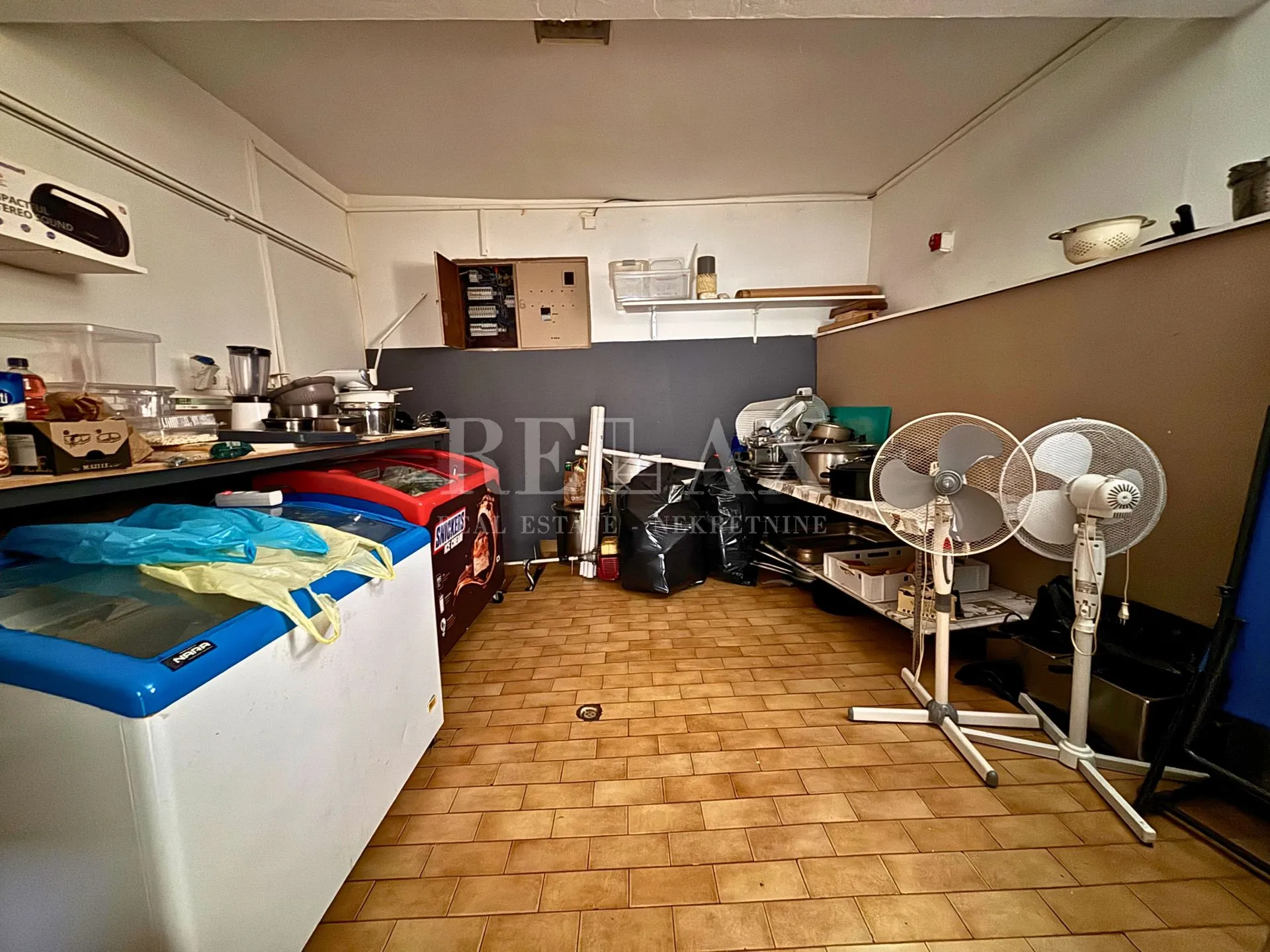 rijeka, mlaka - opremljen poslovni prostor sa stambenim dijelom - slika 24