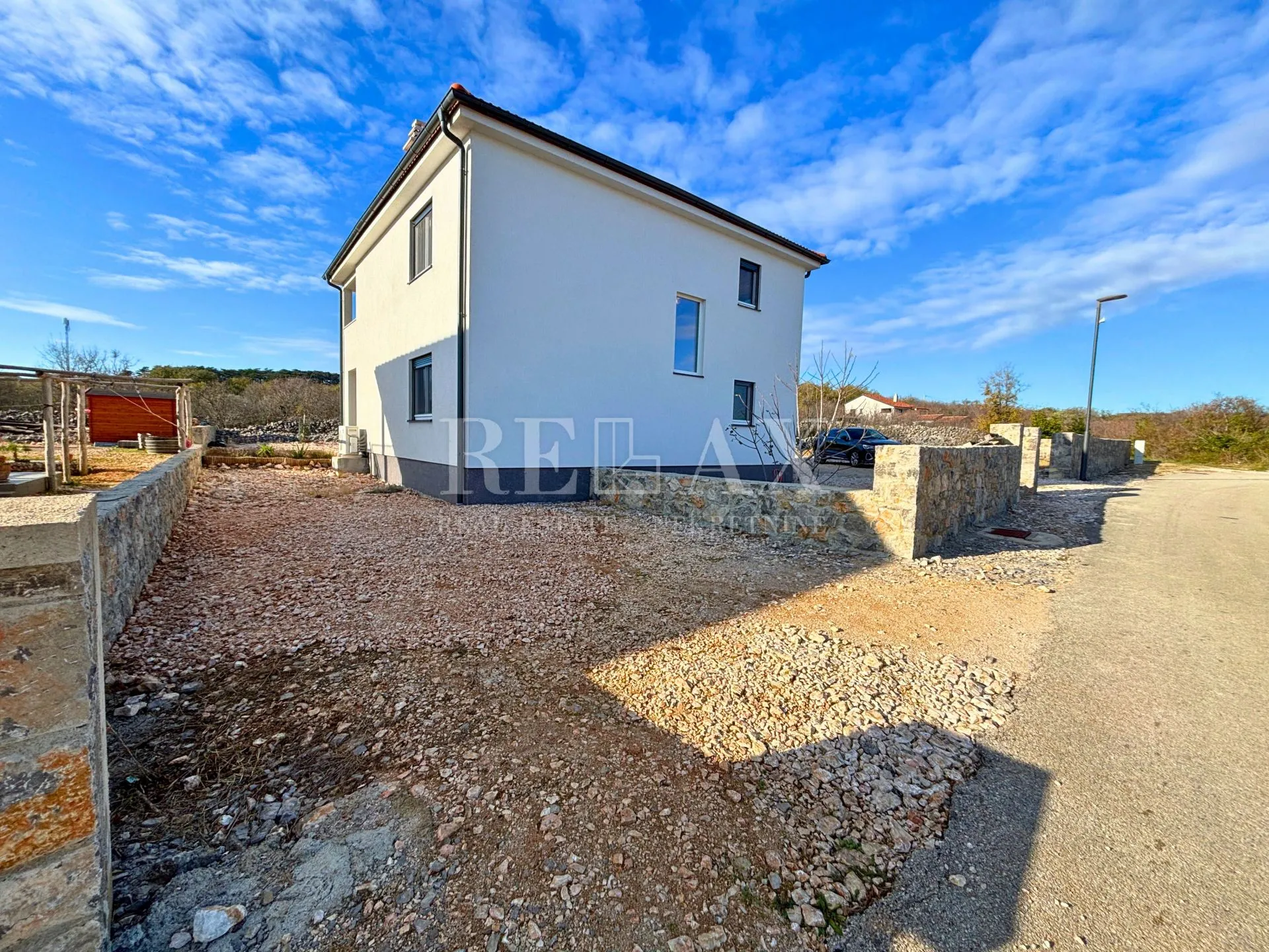 otok krk, vrbnik - samostojeća kuća s velikom okućnicom - slika 38