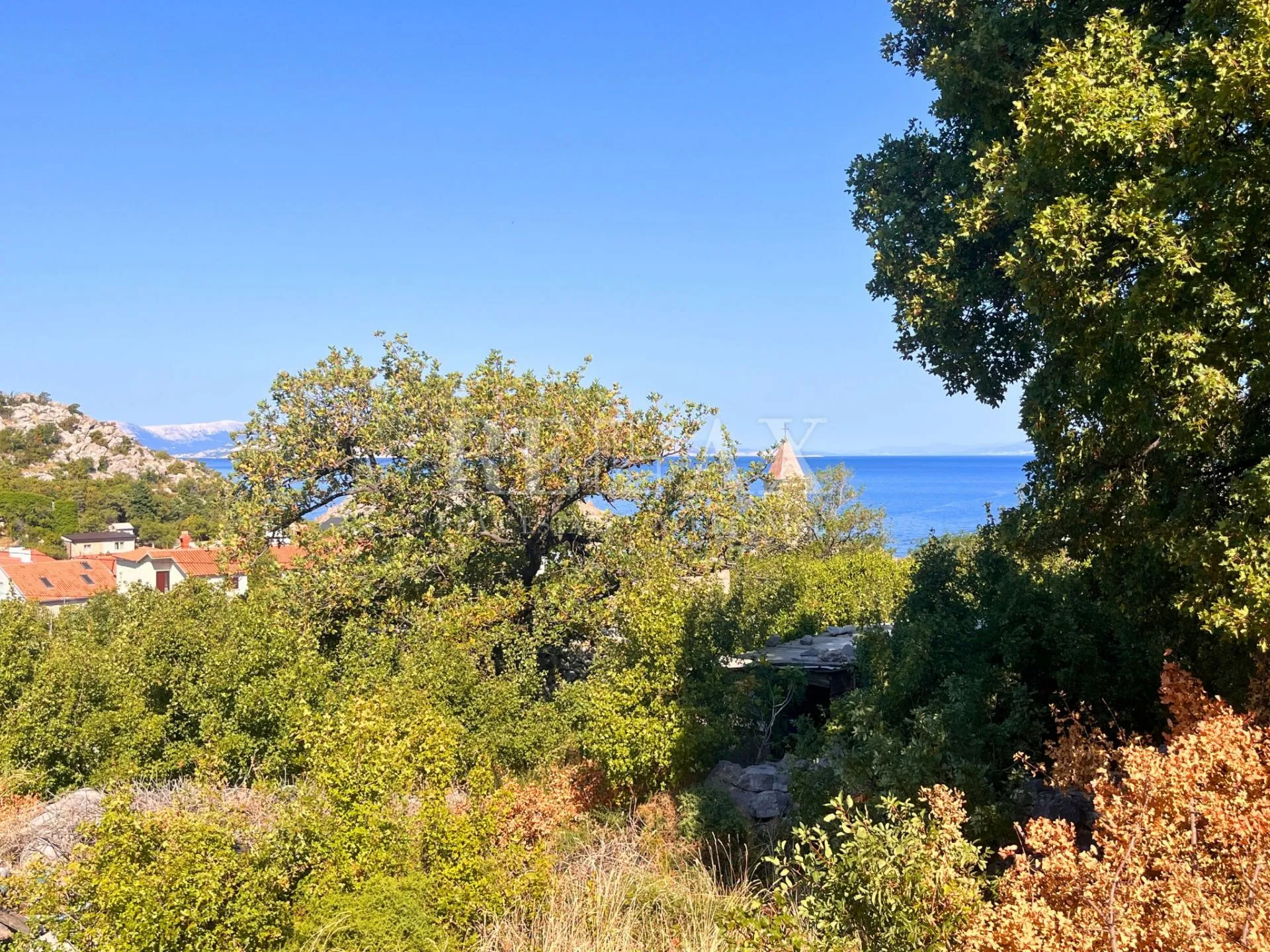 Sveti Juraj - zemljište s građevinskom dozvolom - Sveti Juraj, Senj