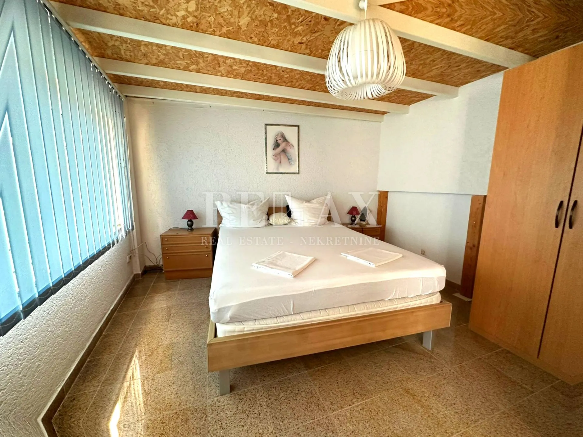 crikvenica- kuća u širem centru sa 7 apartmana - slika 19