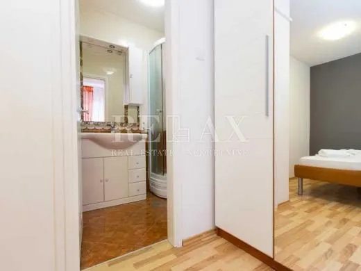 crikvenica,dramalj - kuća sa 7 apartmana - slika 21