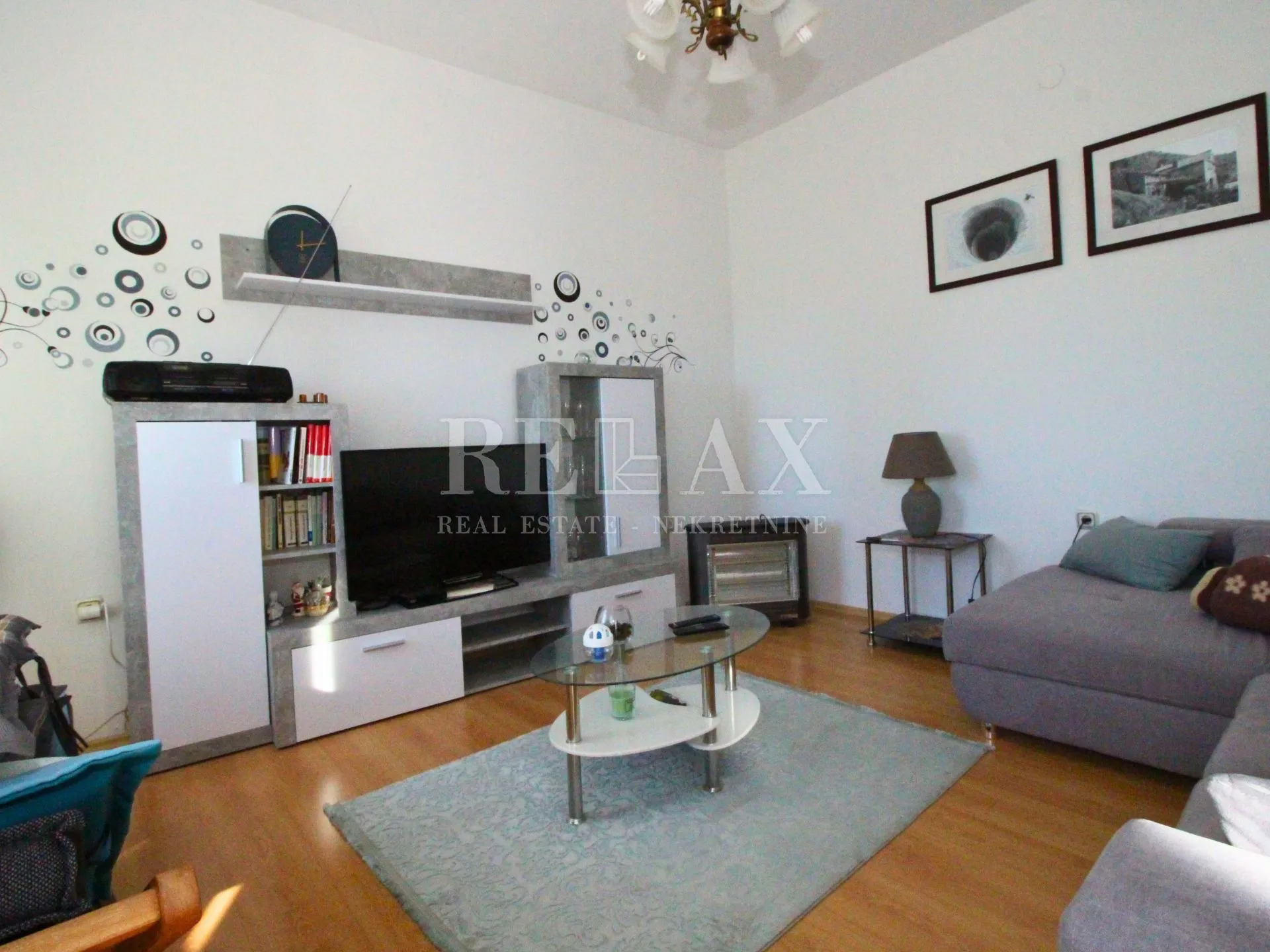 jadranovo - samostojeća kuća s 3 apartmana - slika 29