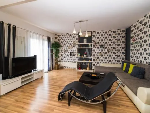 crikvenica,dramalj - kuća sa 7 apartmana - slika 59