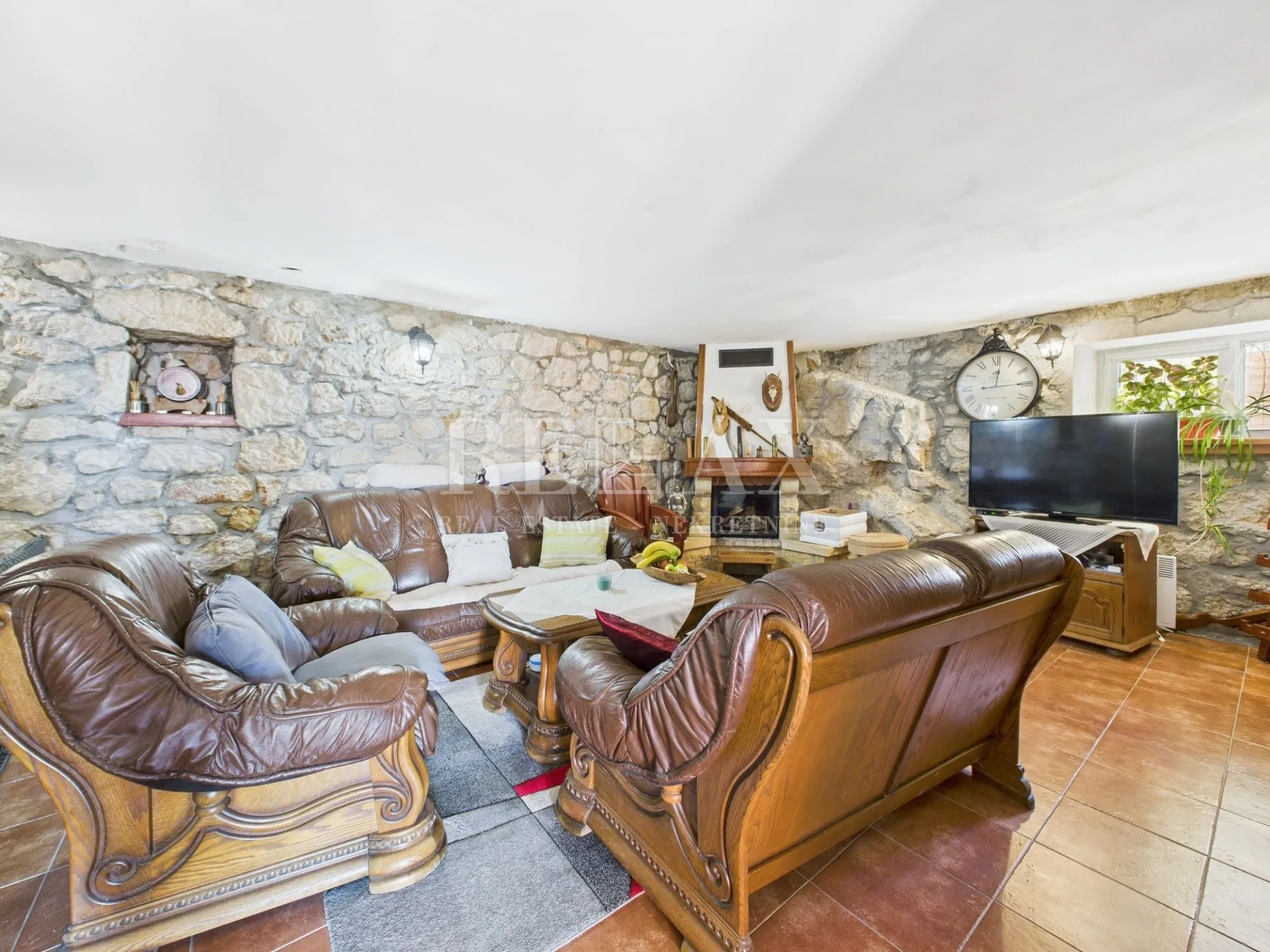 dramalj - kuća s uređenom okućnicom blizu mora - slika 3