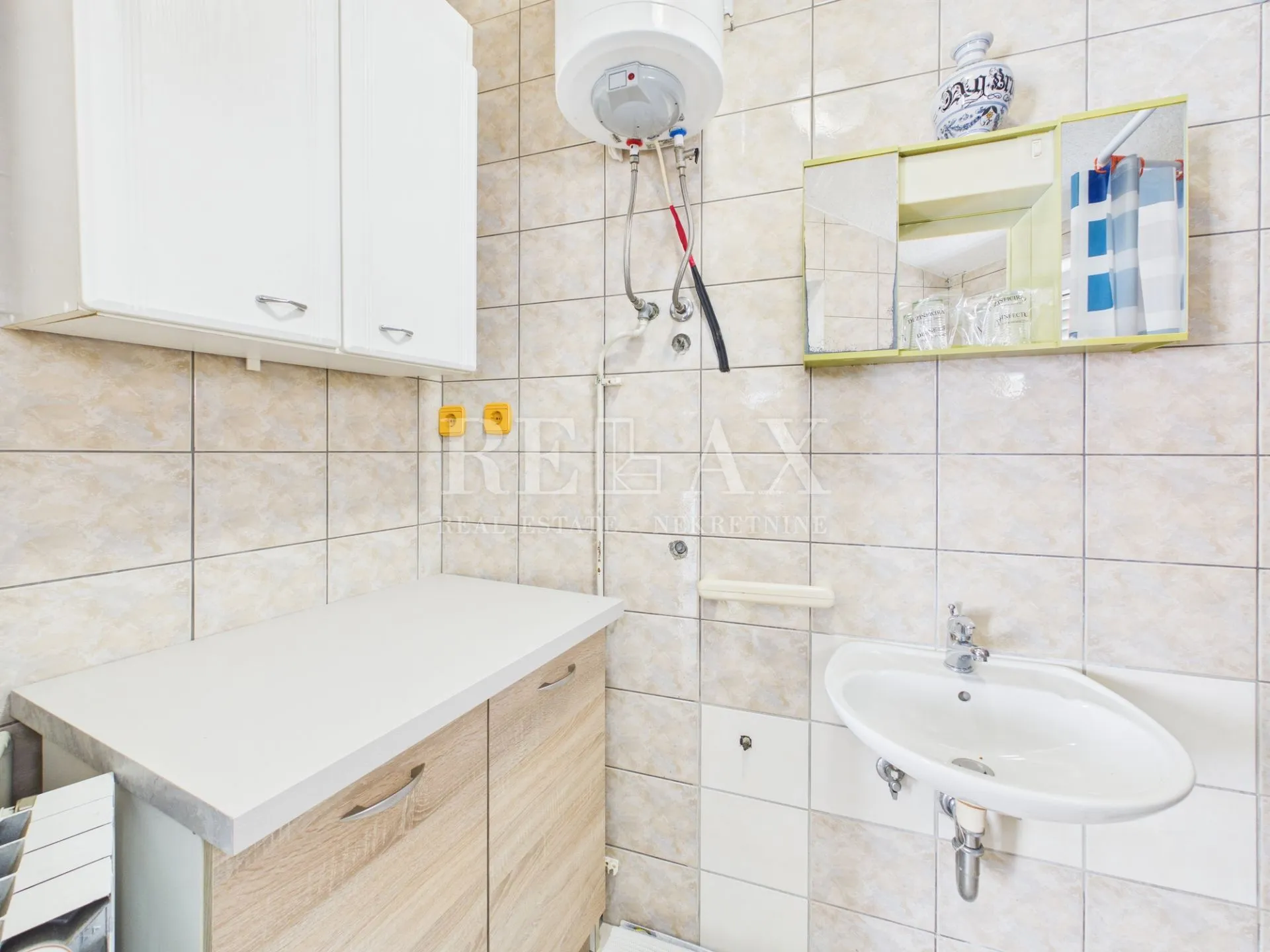 jadranovo - kuća sa 5 stambenih jedinica - slika 13