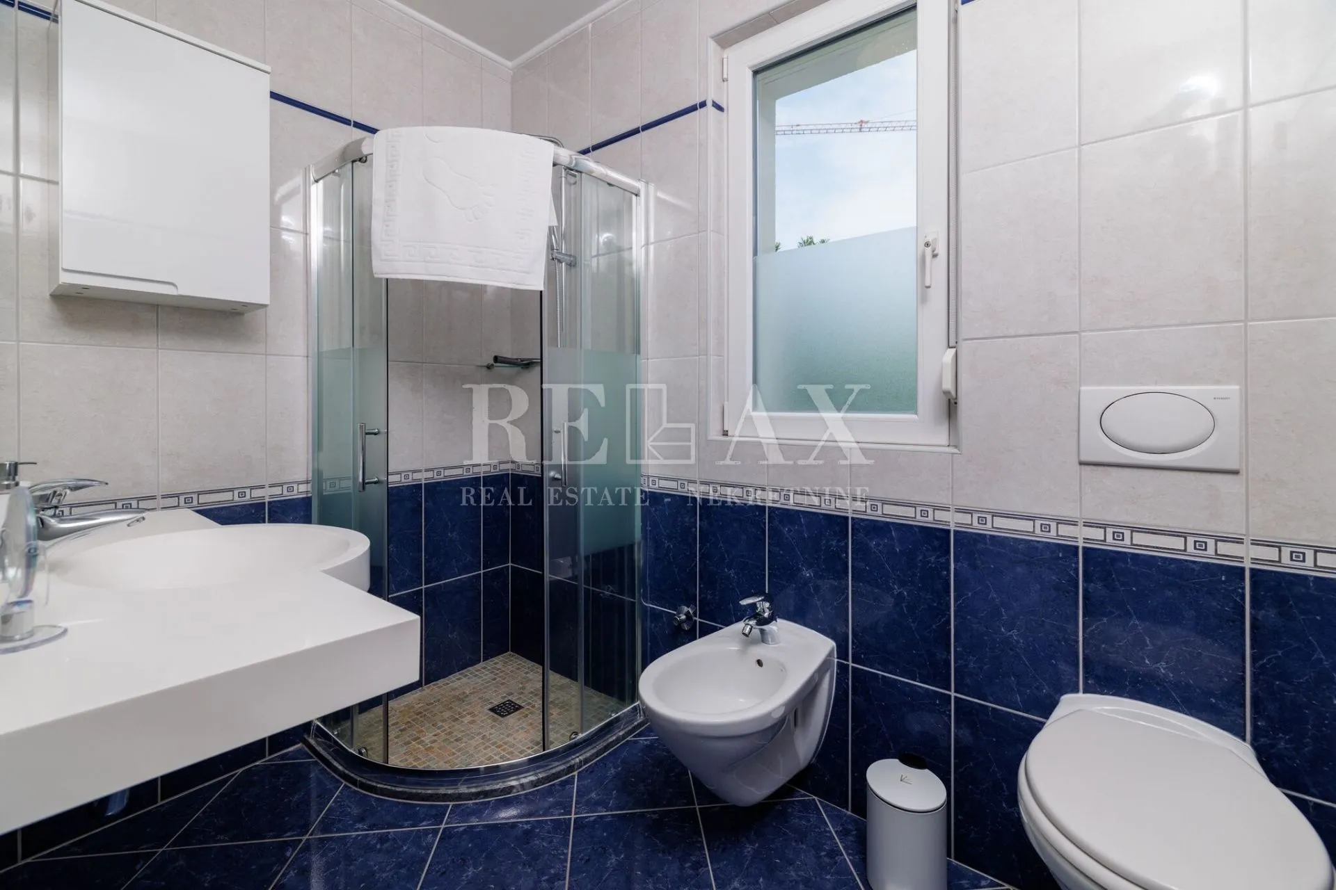 crikvenica - elegantna vila s panoramskim pogledom i bazenom - slika 35