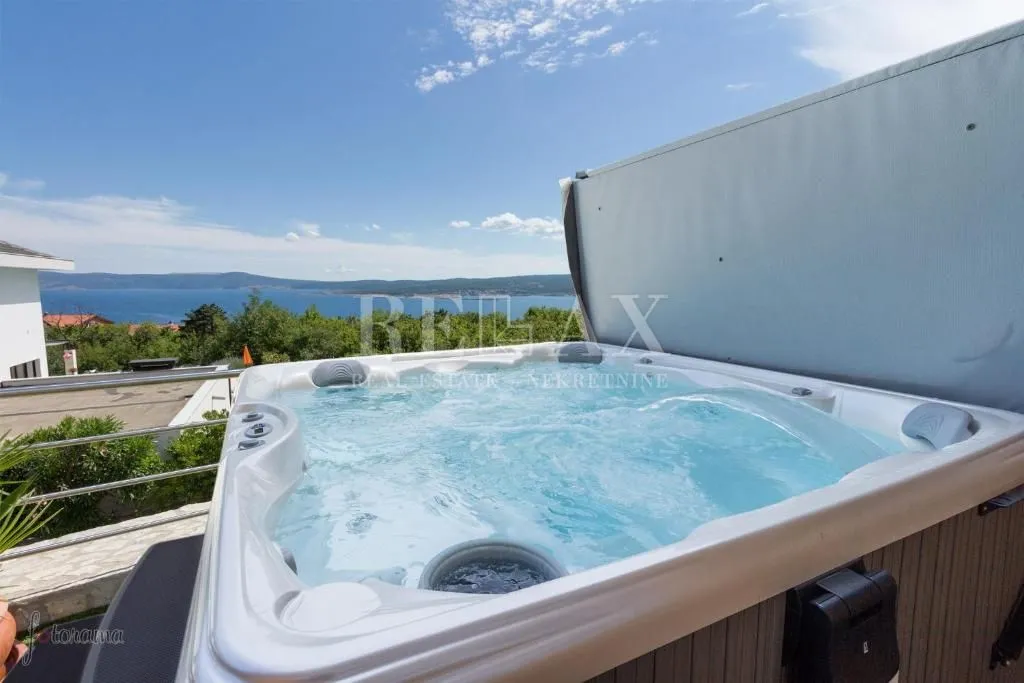 crikvenica - elegantna vila s panoramskim pogledom i bazenom - slika 50