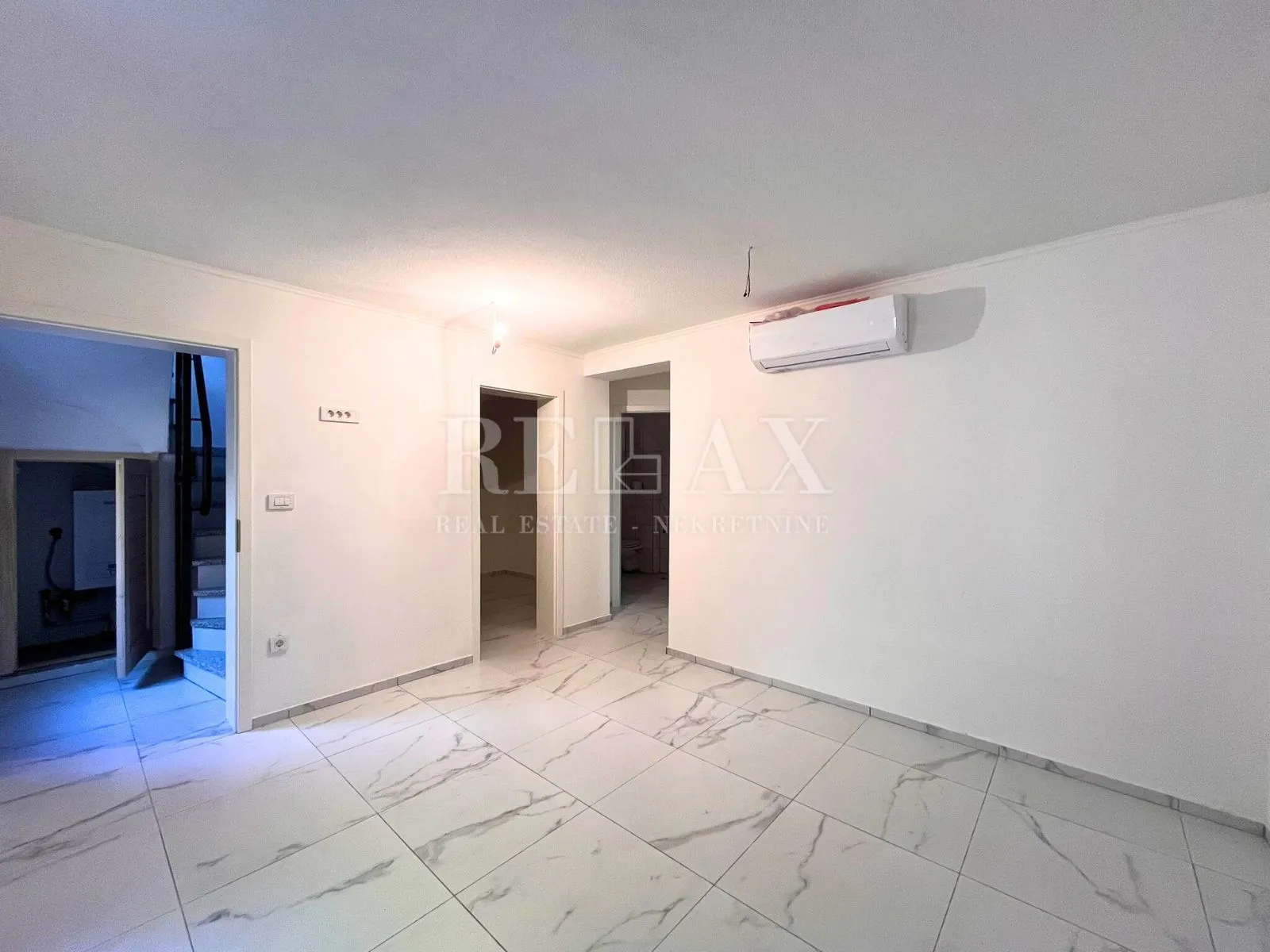 novi vinodolski - novogradnja sa 3 apartmana - slika 10