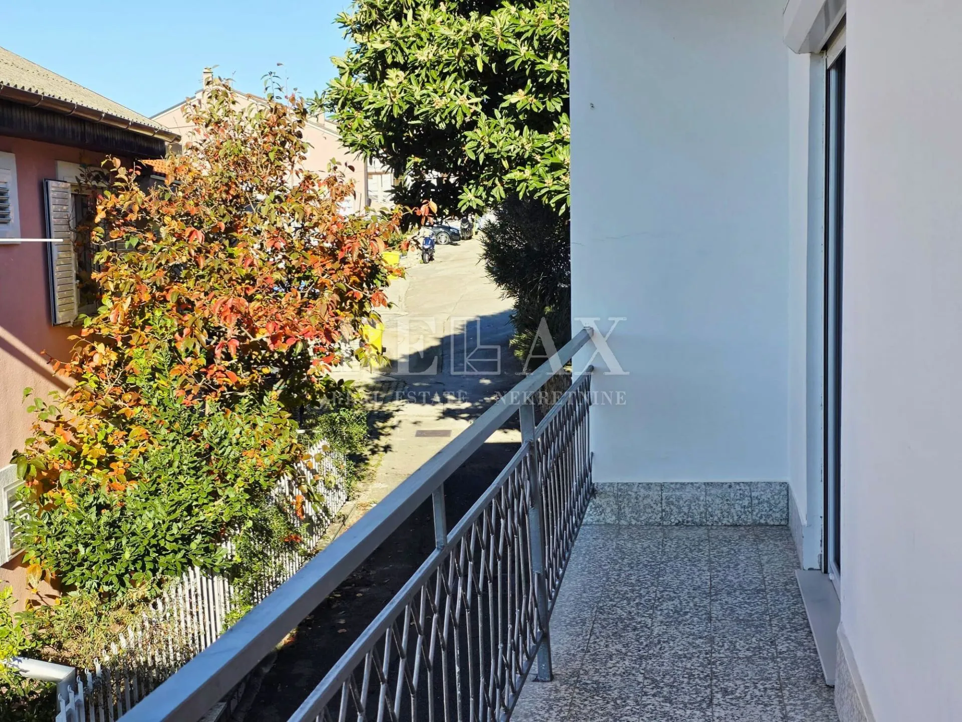 crikvenica - dvije kuće, garaža - slika 10