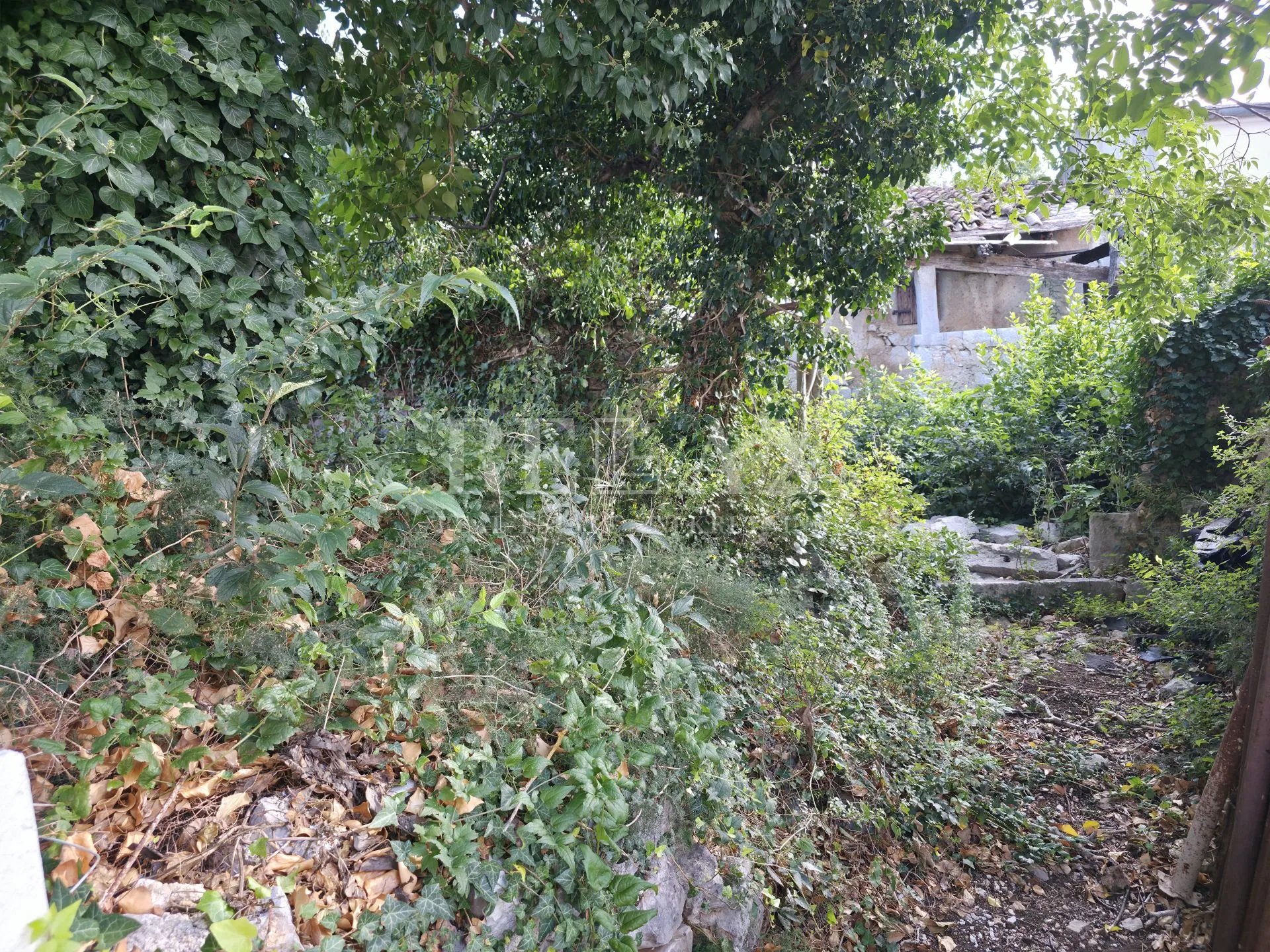 crikvenica - sniženo ! starina za kompletnu adaptaciju - slika 5