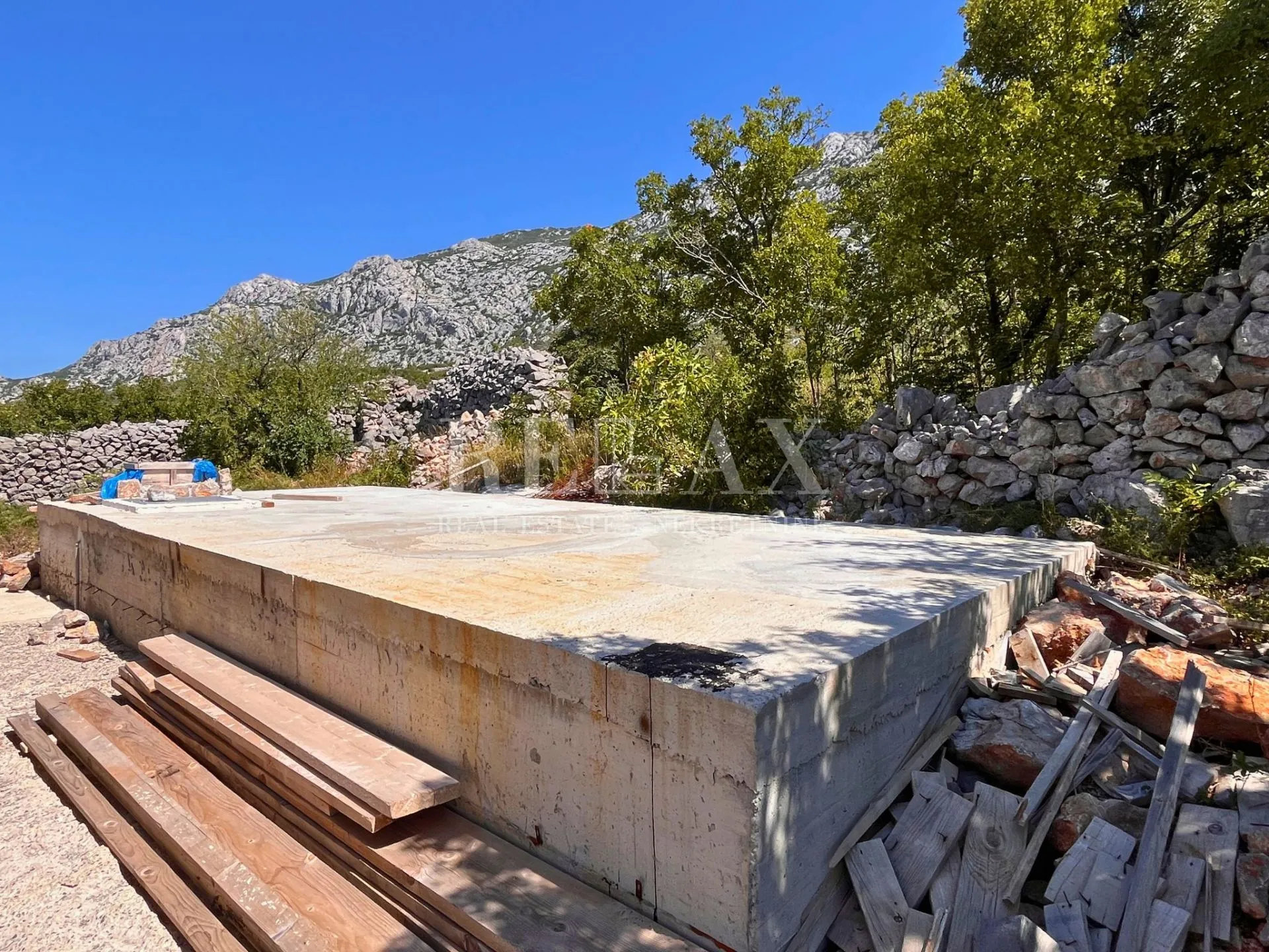 jablanac - kamena kuća s pogledom na more - slika 22