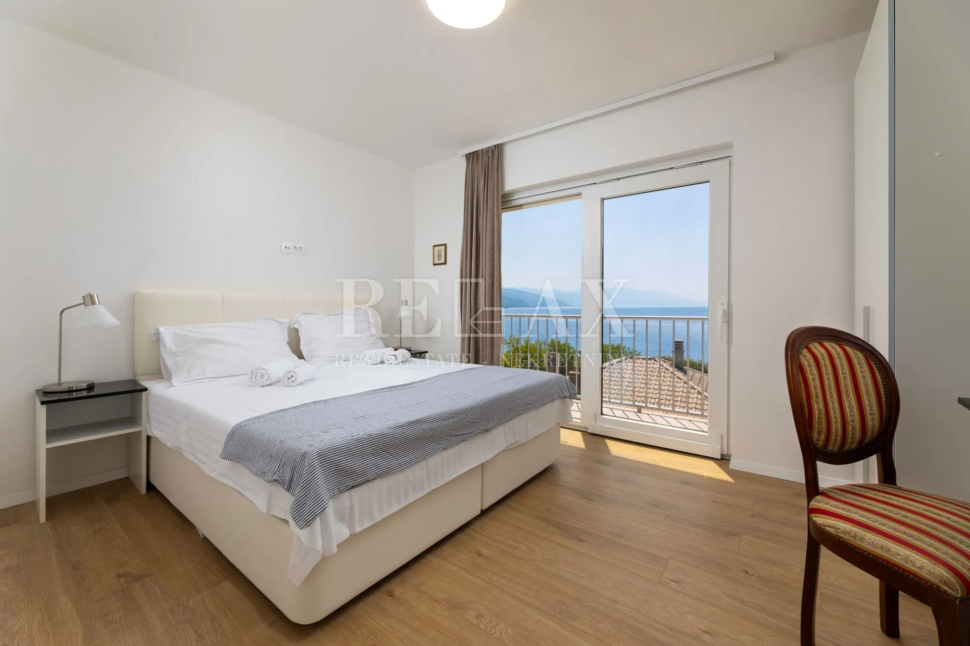 povile - vila s bazenom, nadomak mora - slika 29