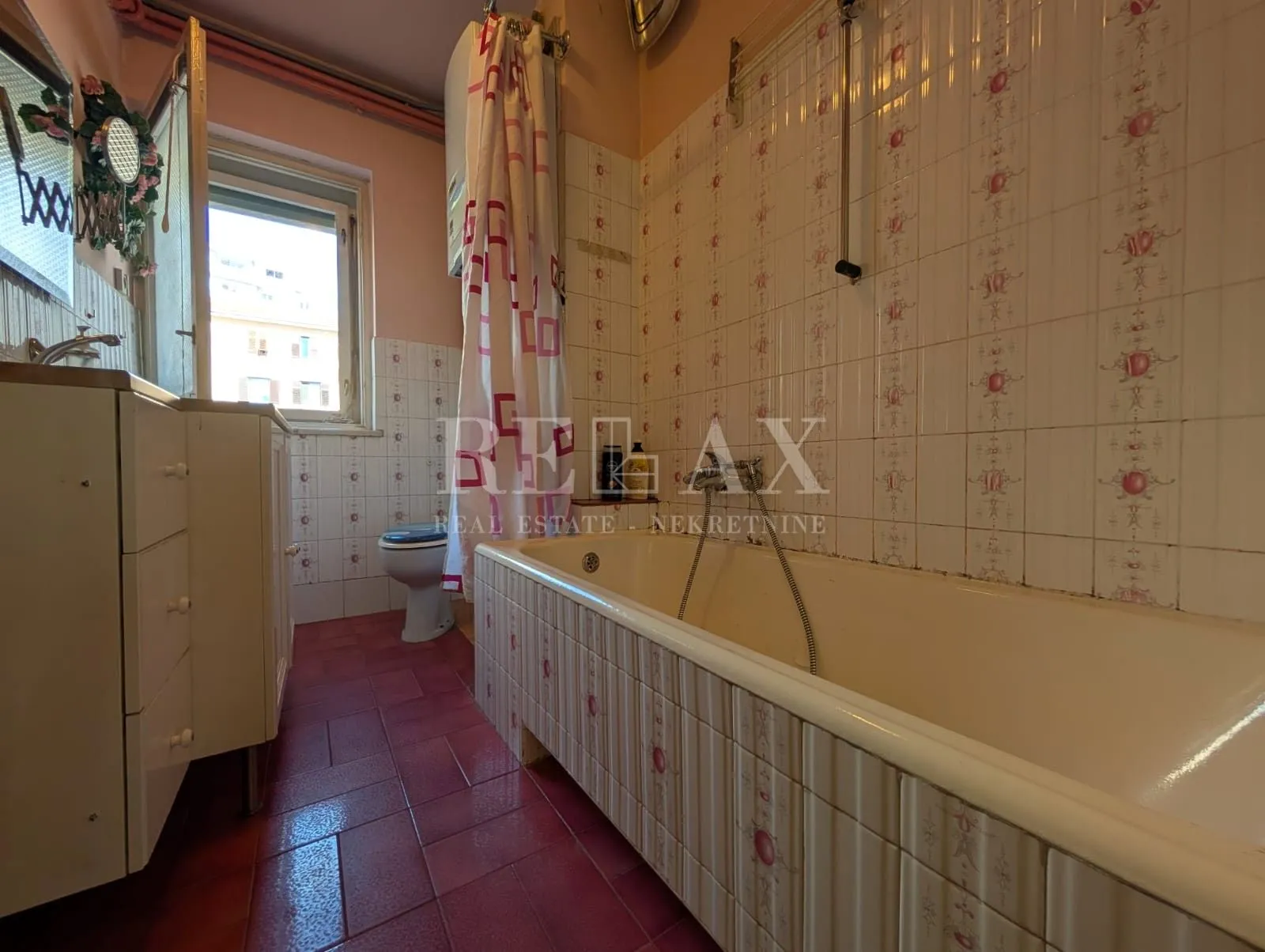 rijeka, turnić – udoban stan 65 m², dva balkona - slika 10