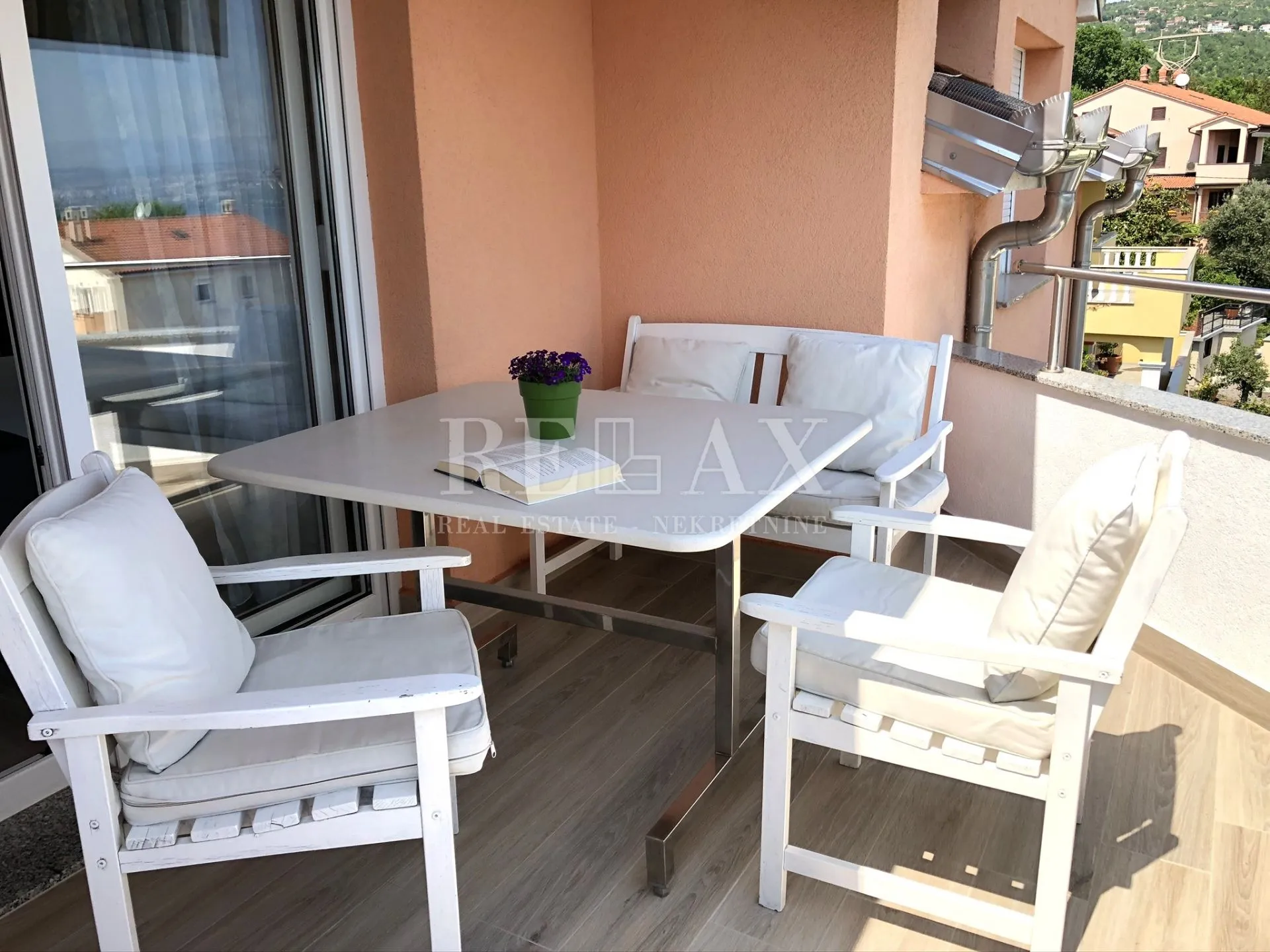 oprić, lovran - apartmanska vila sa bazenom - slika 5