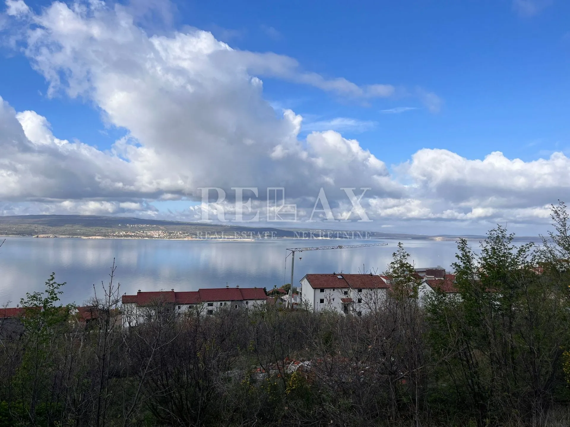 Crikvenica - zemljište sa građevinskom dozvolom