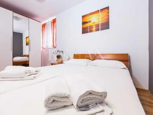 crikvenica,dramalj - kuća sa 7 apartmana - slika 20