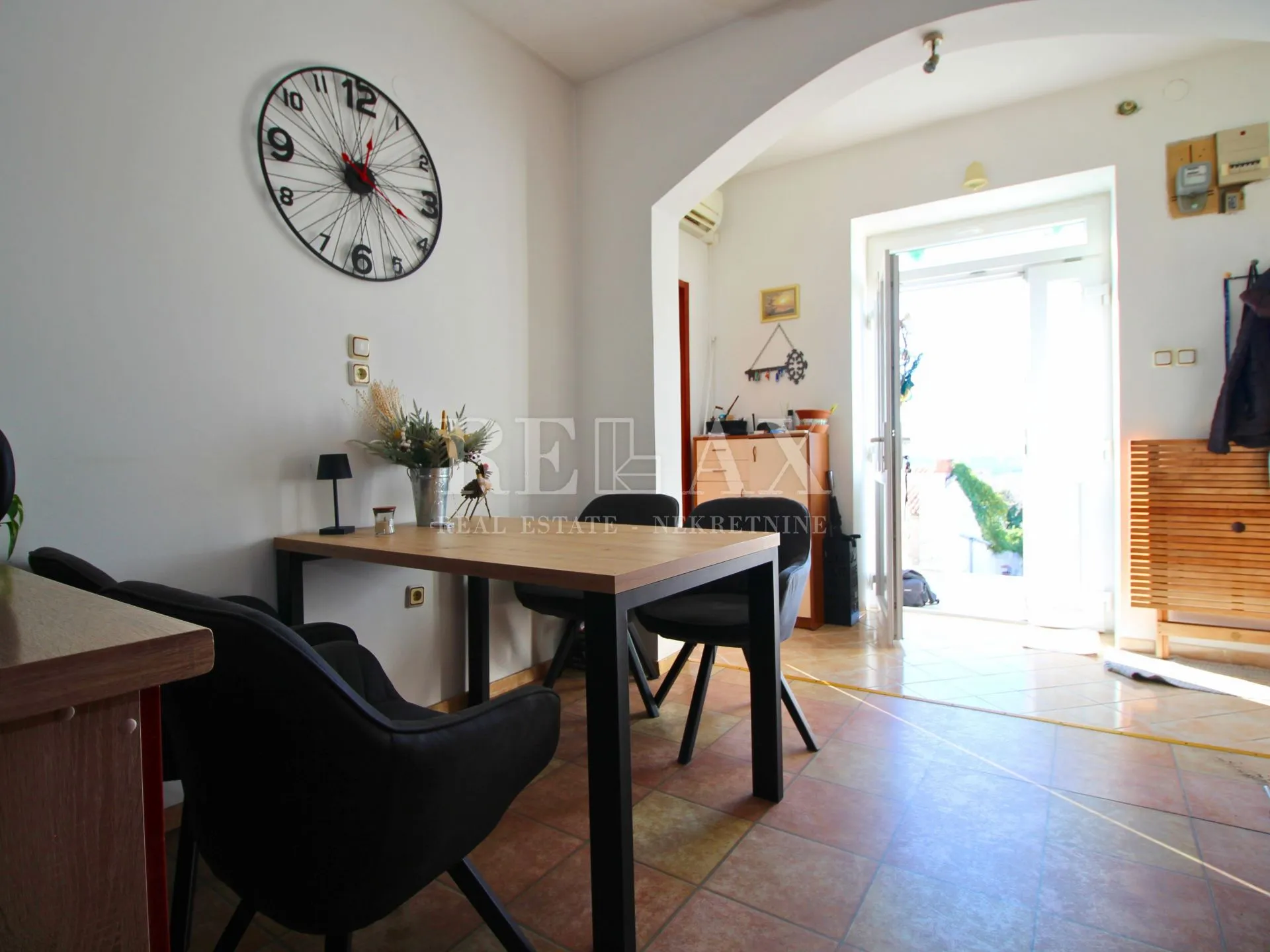 jadranovo - samostojeća kuća s 3 apartmana - slika 36