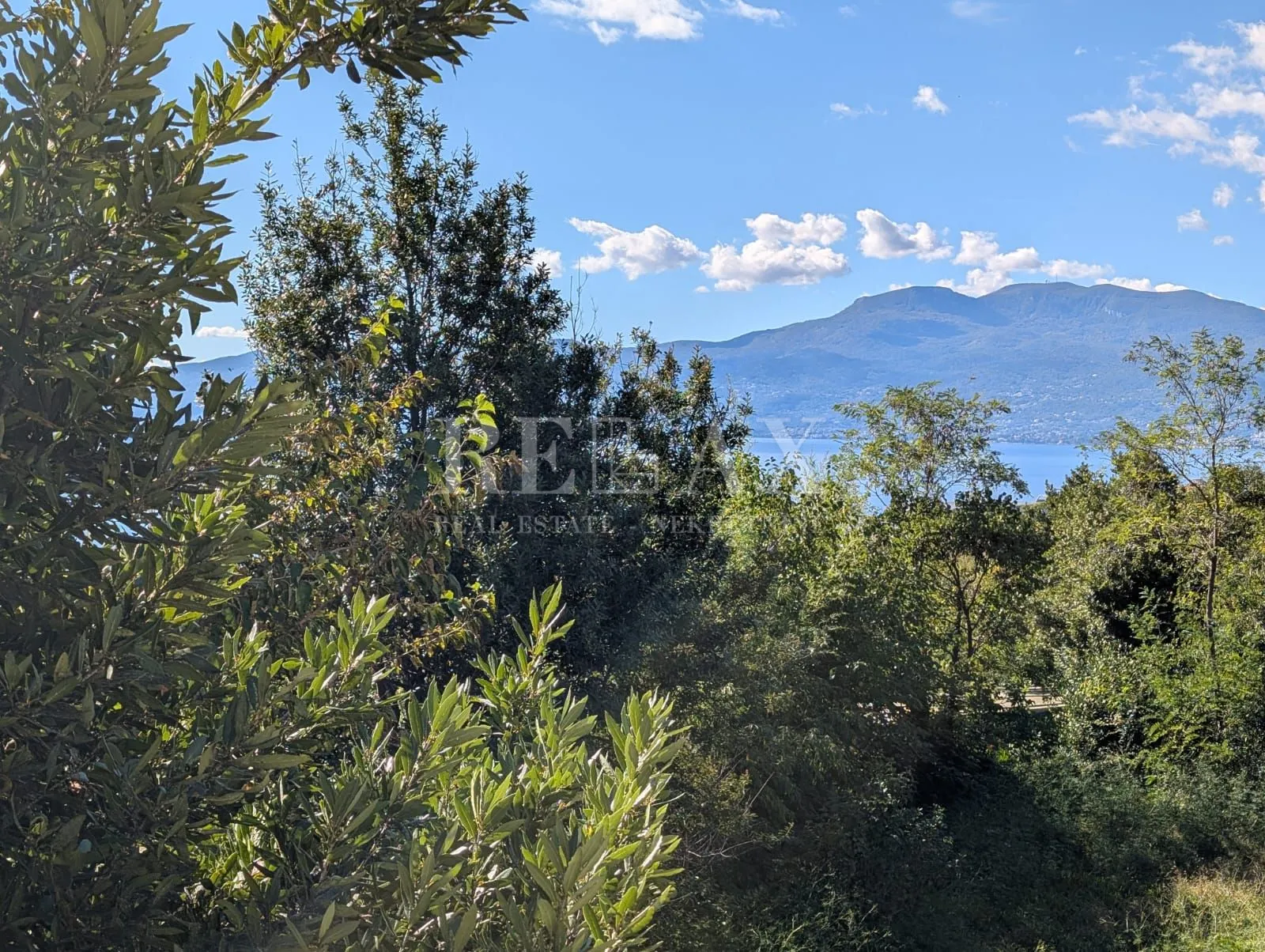 rijeka, turnić – udoban stan 65 m², dva balkona - slika 16