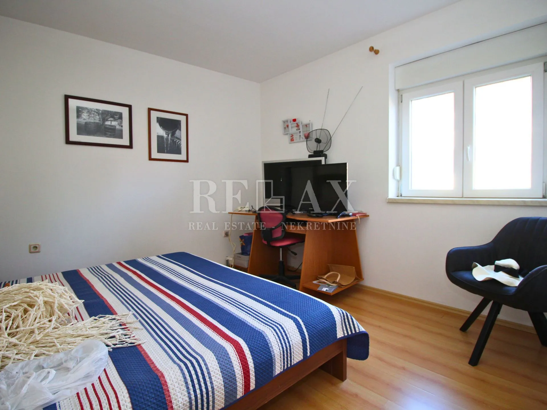 jadranovo - samostojeća kuća s 3 apartmana - slika 40