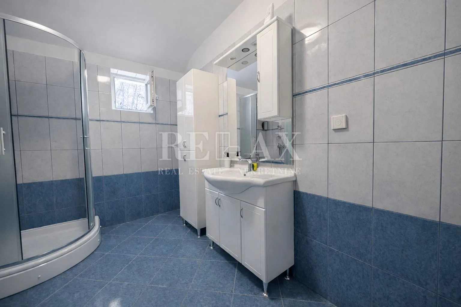 senj, bunica - stan s garažom i terasom u blizini mora - slika 12