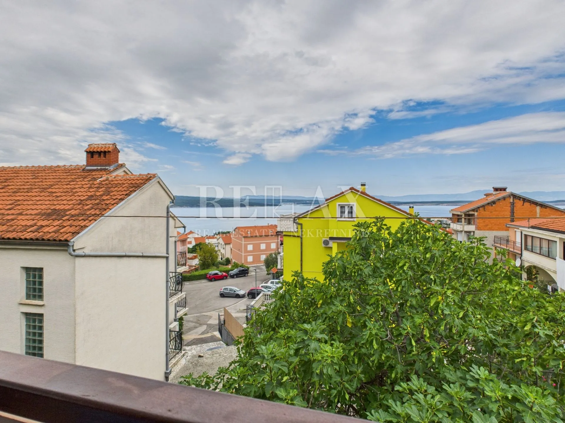 crikvenica – trosobni stan s garažom i neuređenim potkrovljem - slika 12