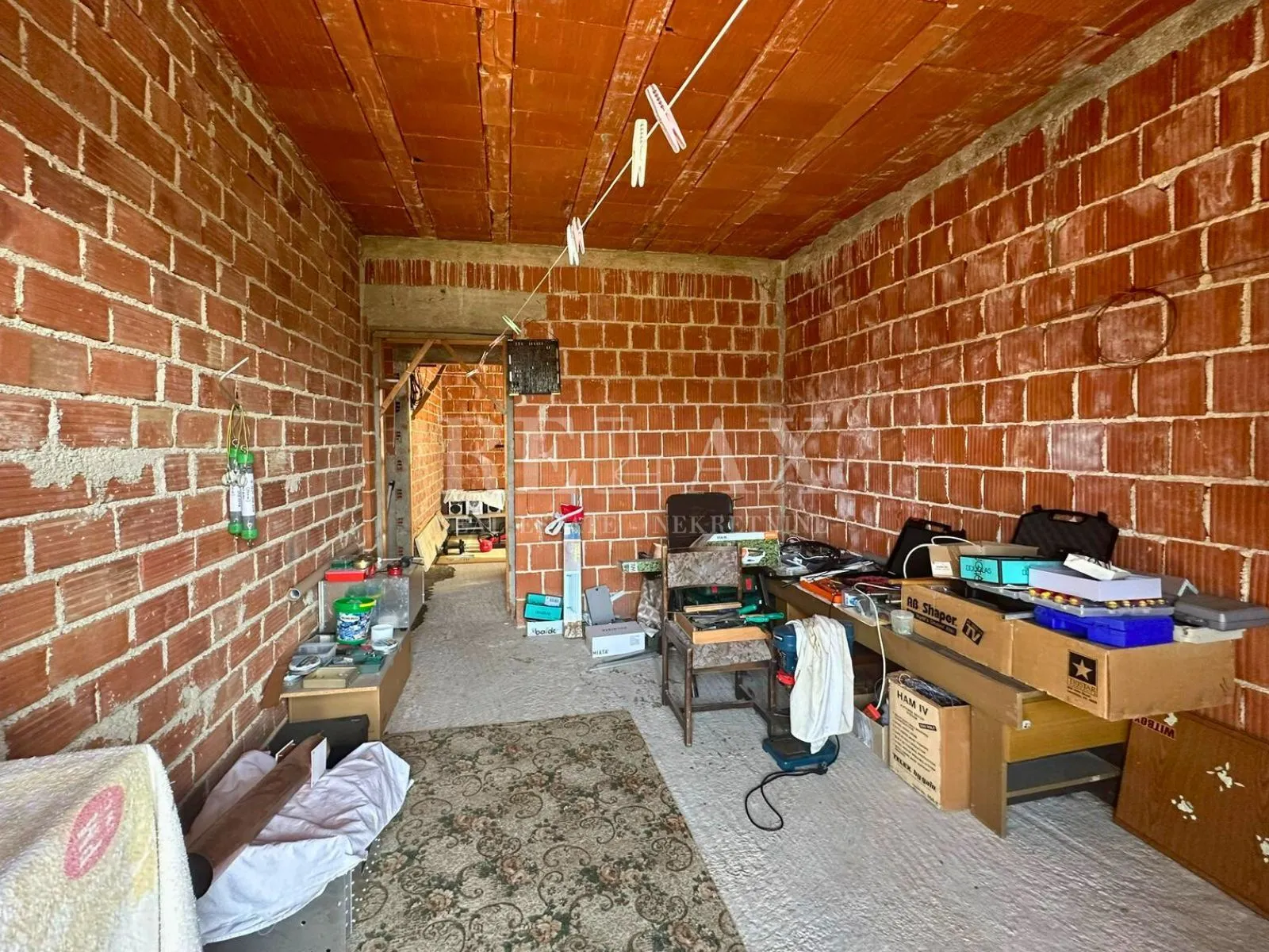 bribir - obiteljska kuća s okućnicom - slika 13