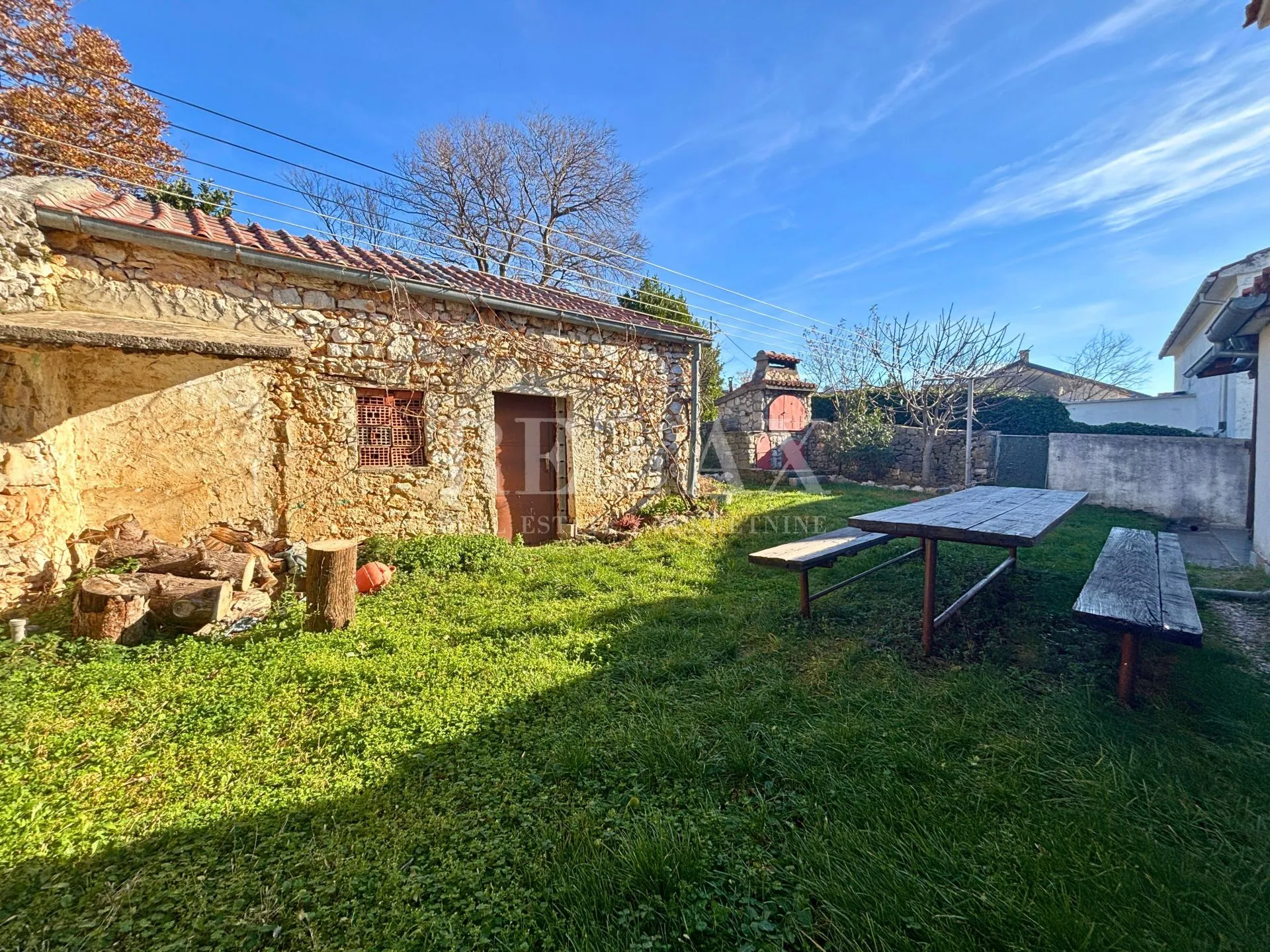 jadranovo - samostojeća kuća s 3 apartmana - slika 4