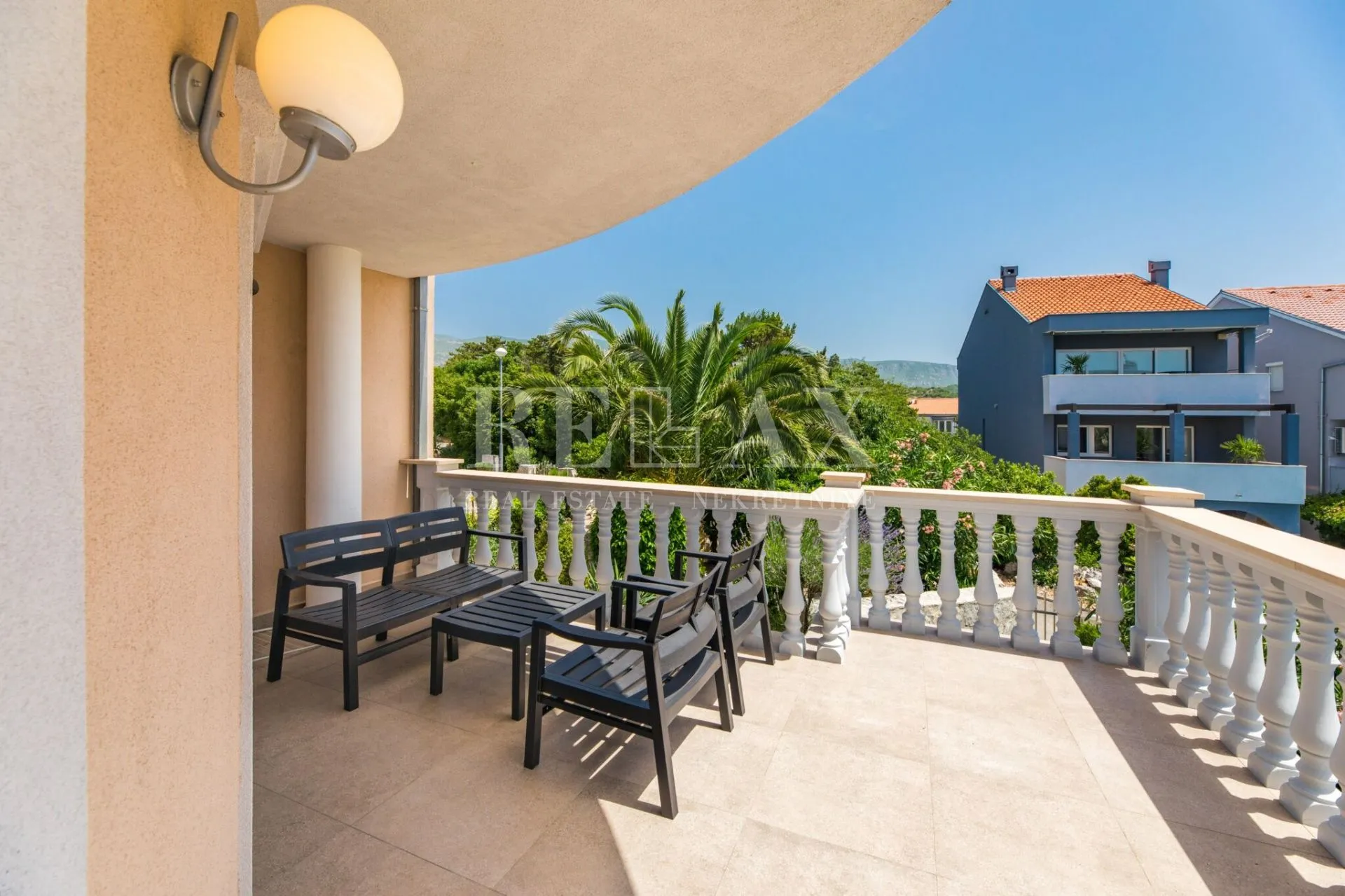 crikvenica - elegantna vila s panoramskim pogledom i bazenom - slika 28