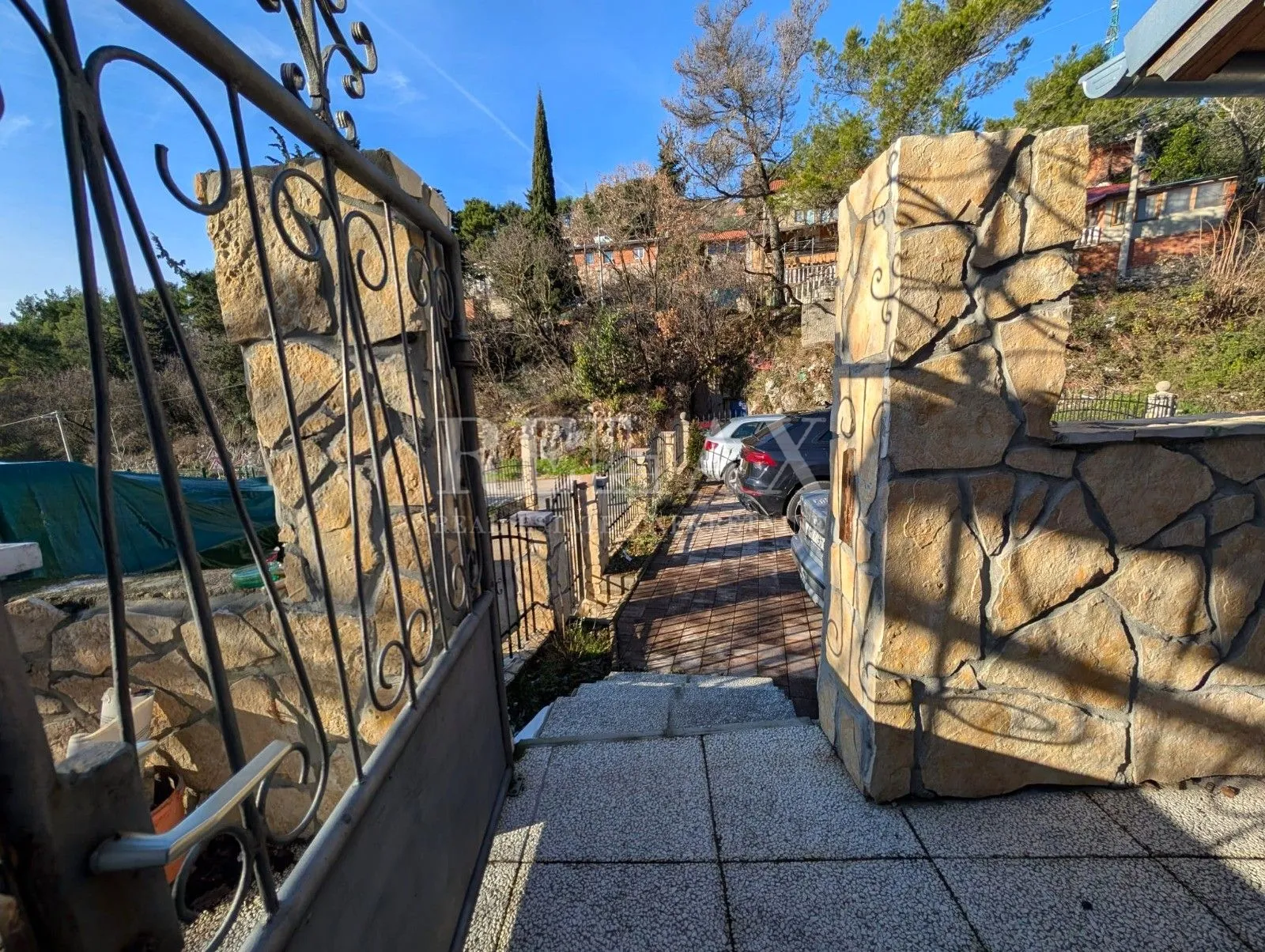 rijeka, mihaćeva draga - kuća s okućnicom - slika 12