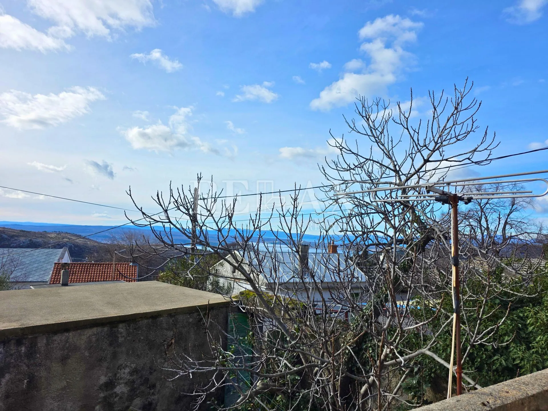 Grižane - samostojeća kamena kuća s pomoćnom zgradom, pogled more - Grižane, Vinodolska općina