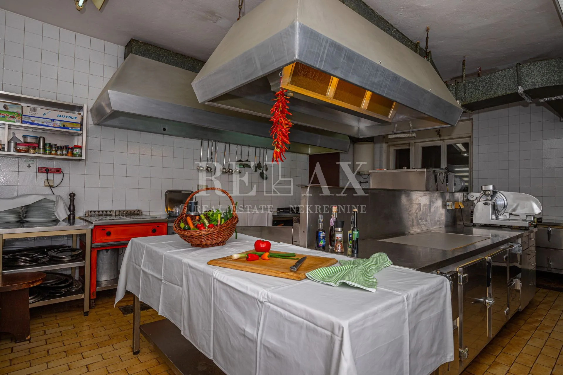 crikvenica - kuća s restoranom na top lokaciji - slika 87