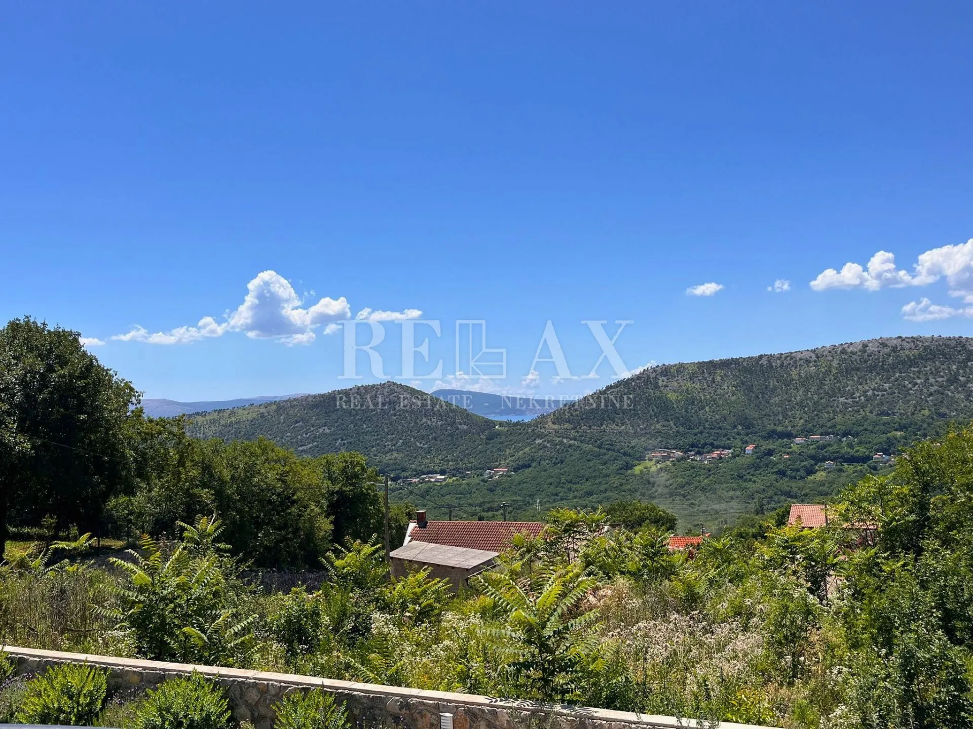 bribir - prekrasan stan sa pogledom na more i 3 spavaće sobe, novogradnja - slika 2