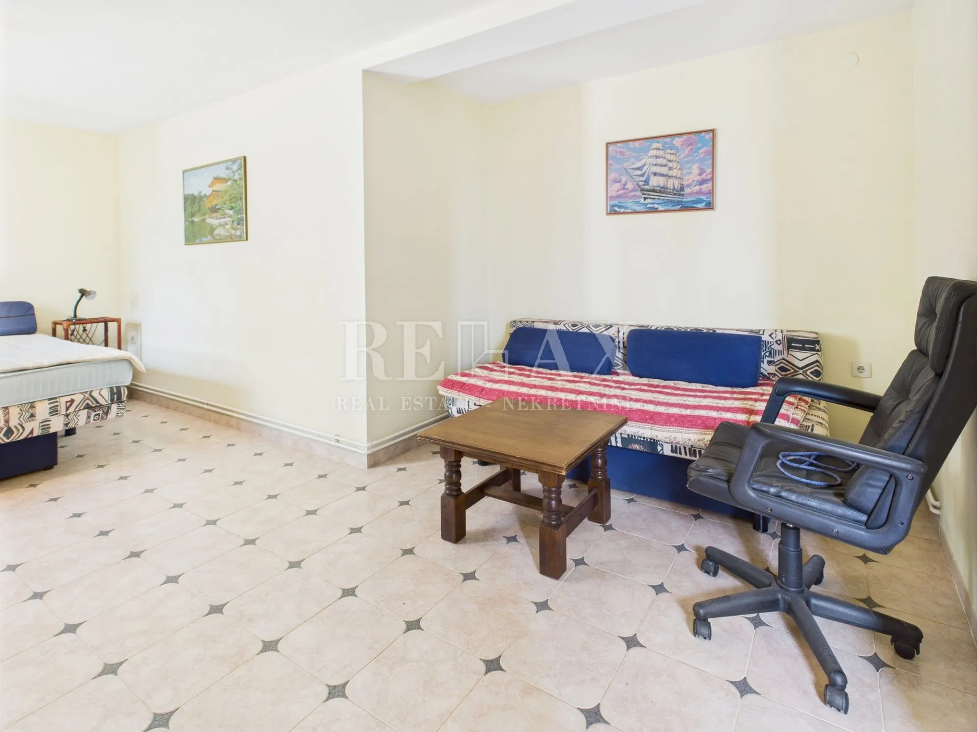 crikvenica - prostrana kuća s uređenom okućnicom - slika 31