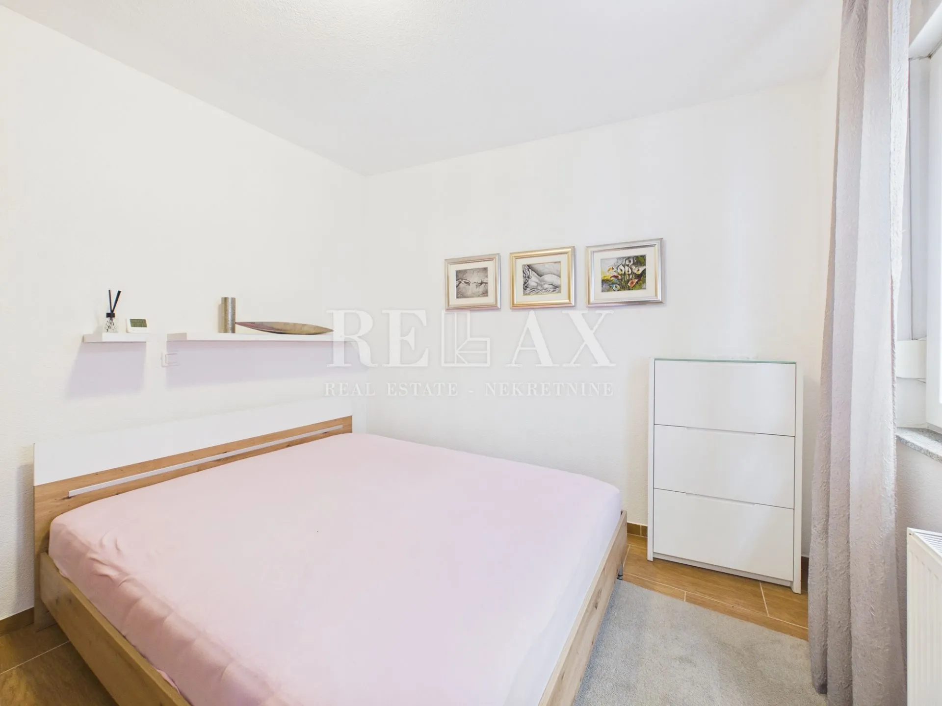 crikvenica - dva stana u centru - slika 25