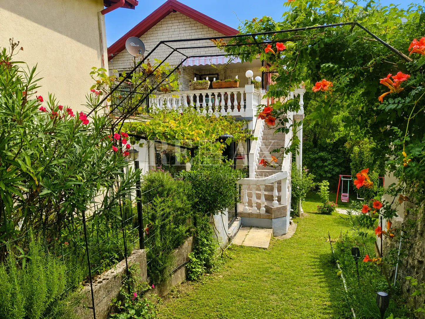 Tribalj - dvije kuće sa prostranom okućnicom - Tribalj, Vinodolska općina