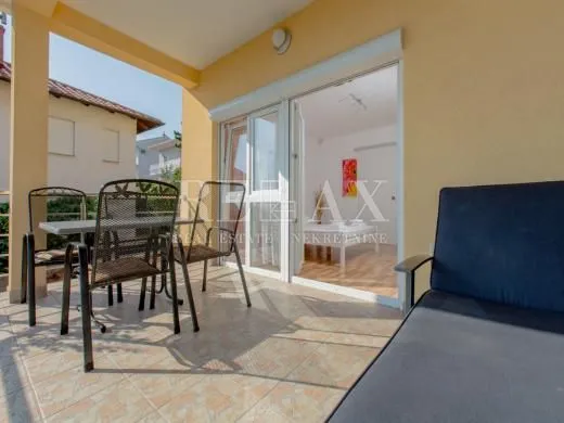 crikvenica,dramalj - kuća sa 7 apartmana - slika 41