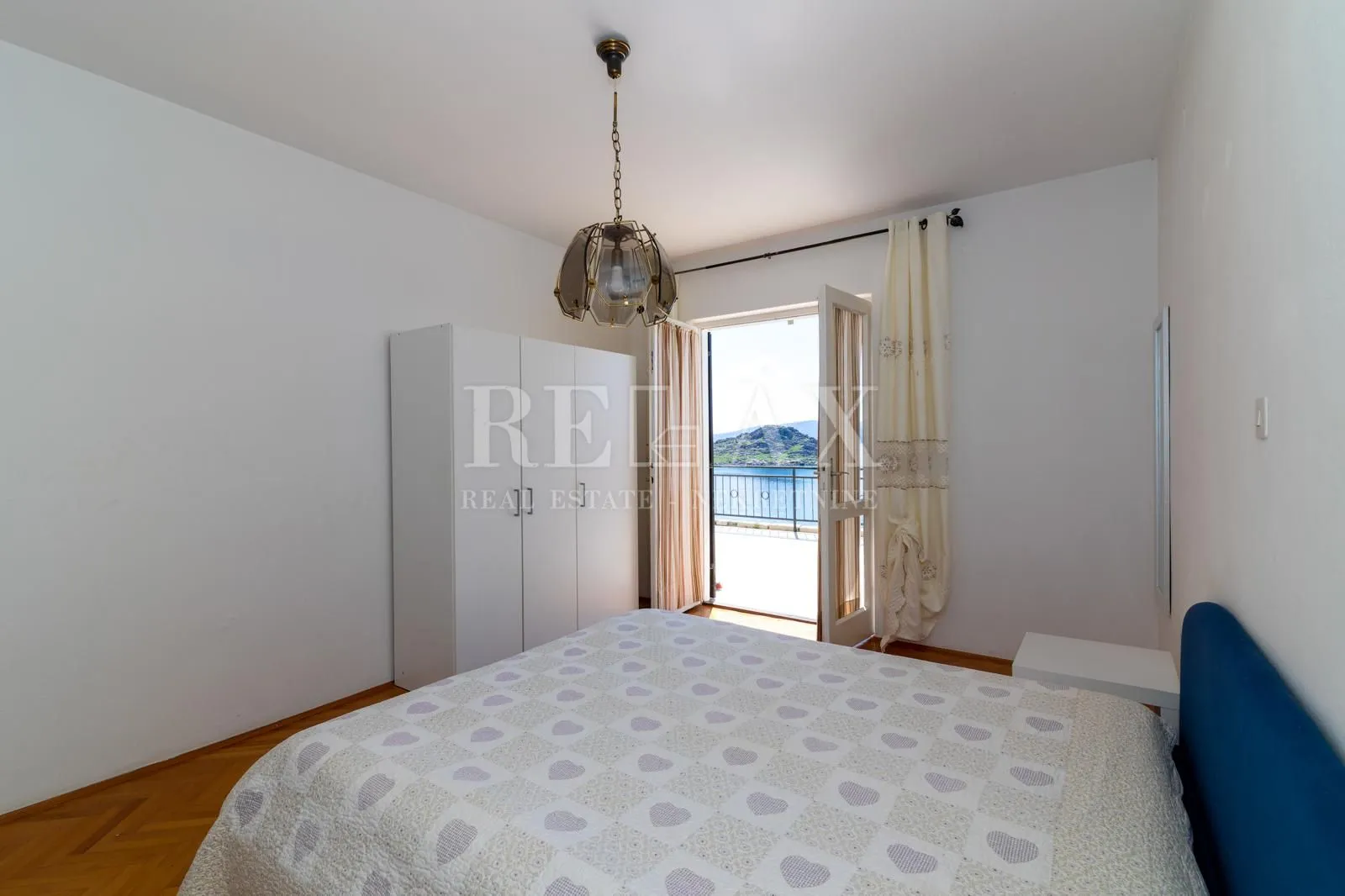 senj, sveti juraj - kuća sa tri etaže u prvom redu do mora - slika 18