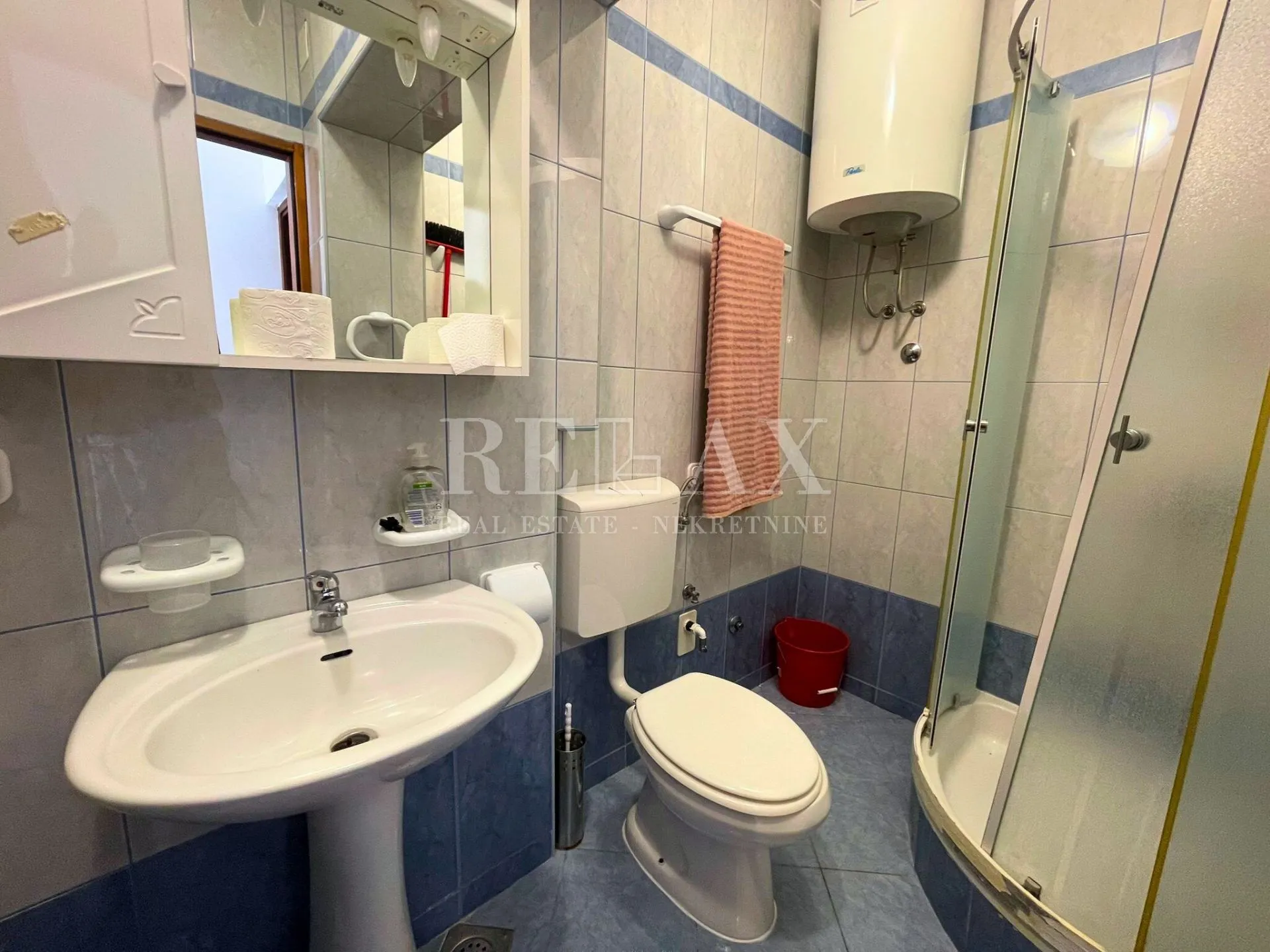 dramalj - kuća sa 4 apartmana, 150 m od mora - slika 19