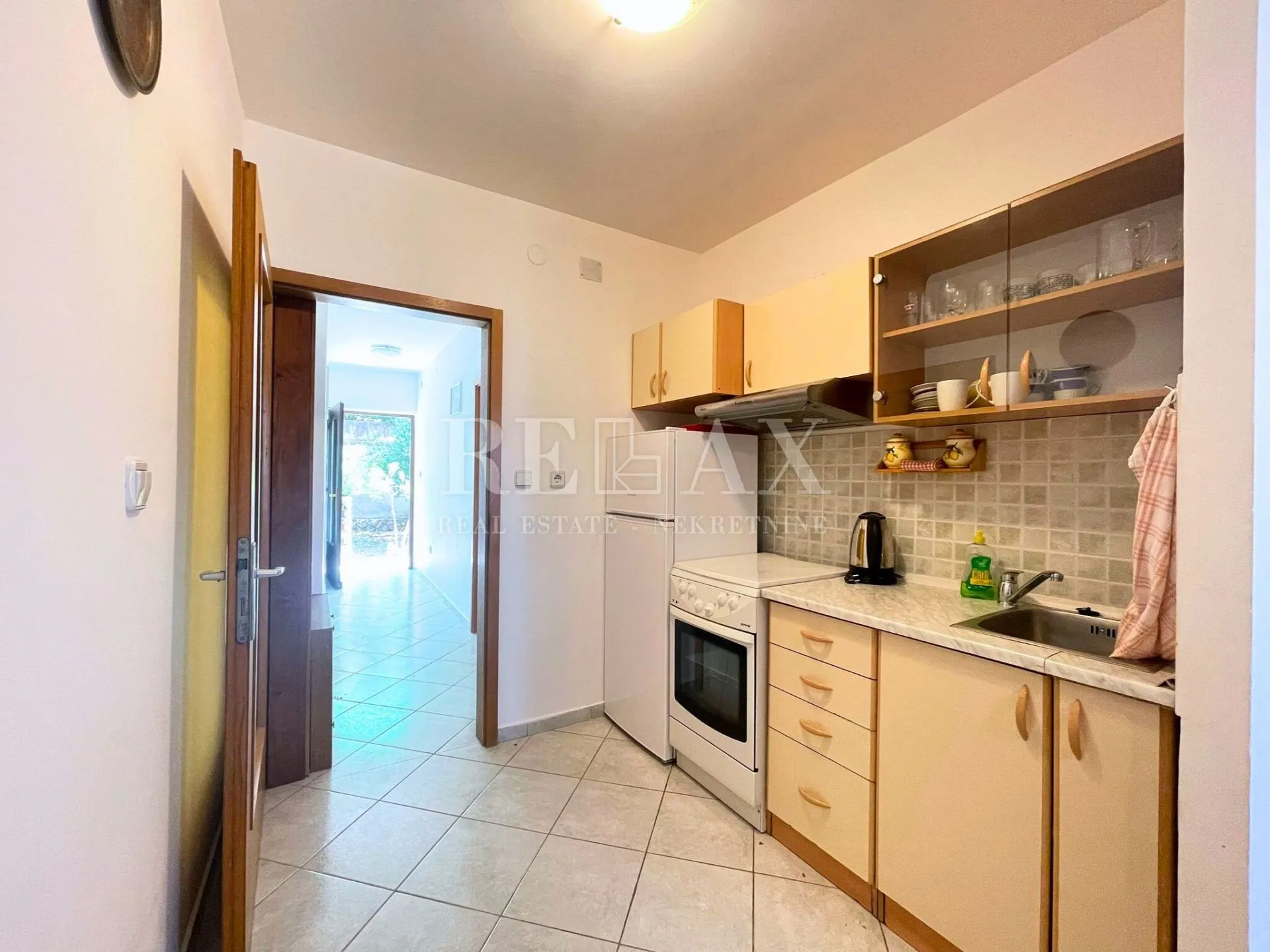 dramalj - kuća sa 4 apartmana, 150 m od mora - slika 6