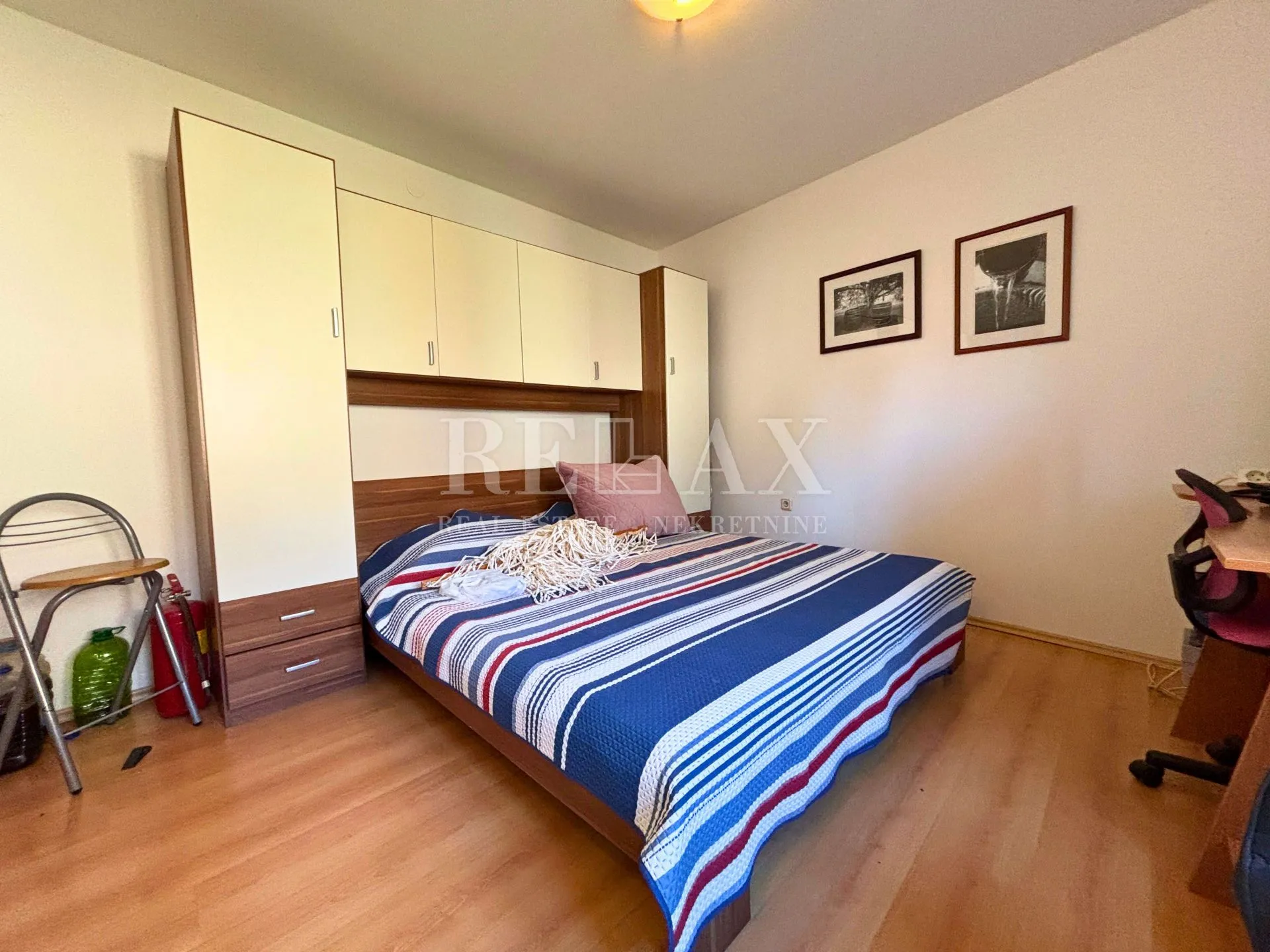 jadranovo - samostojeća kuća s 3 apartmana - slika 22