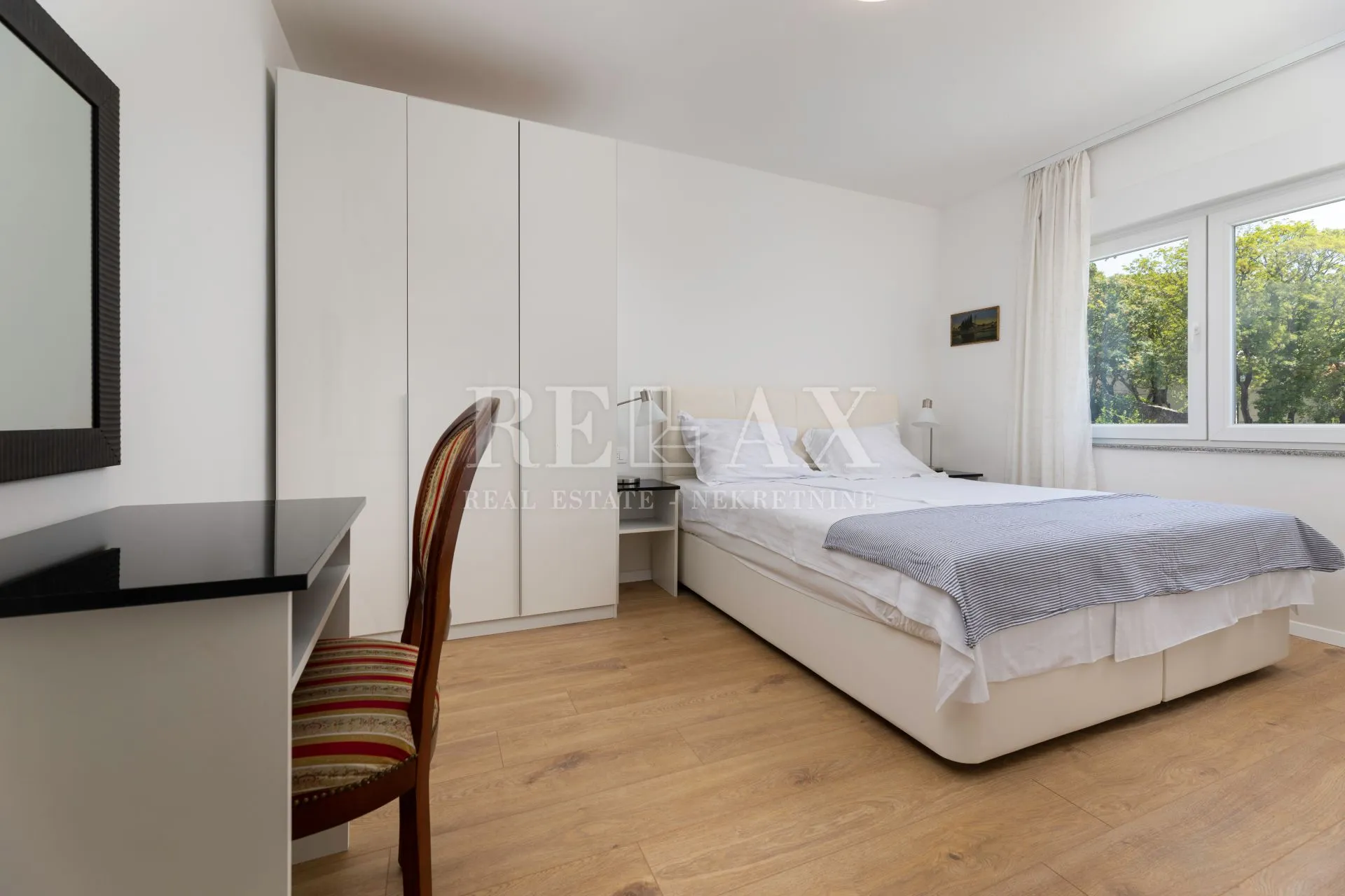 povile - vila s bazenom, nadomak mora - slika 28