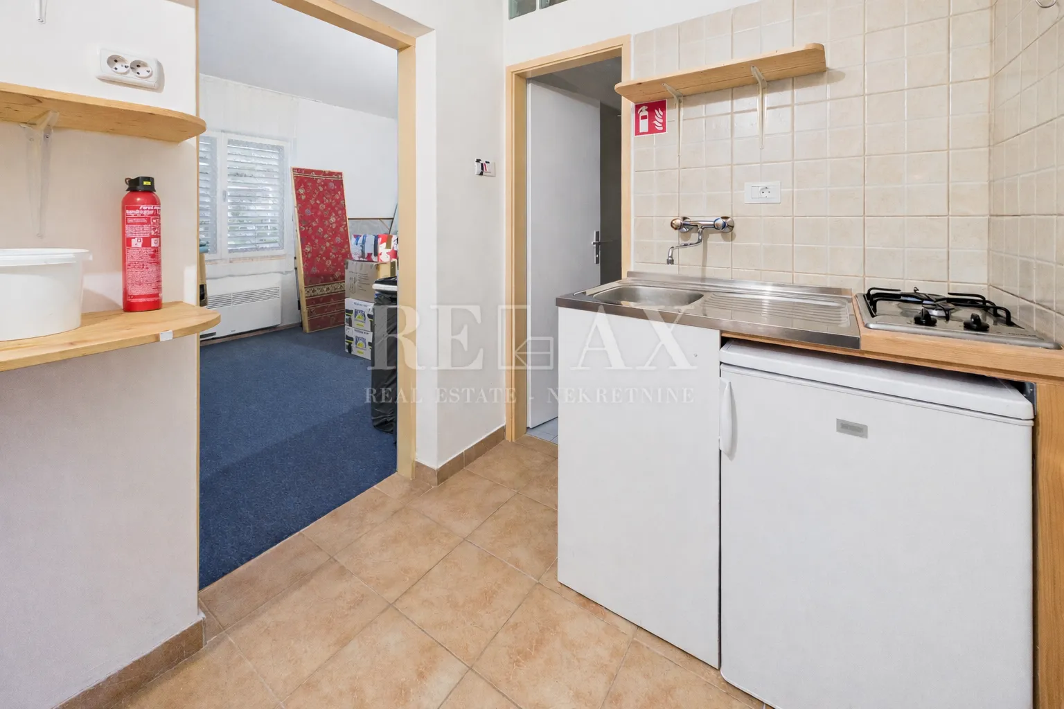 novi vinodolski - dvojna kuća s 3 apartmana - slika 8