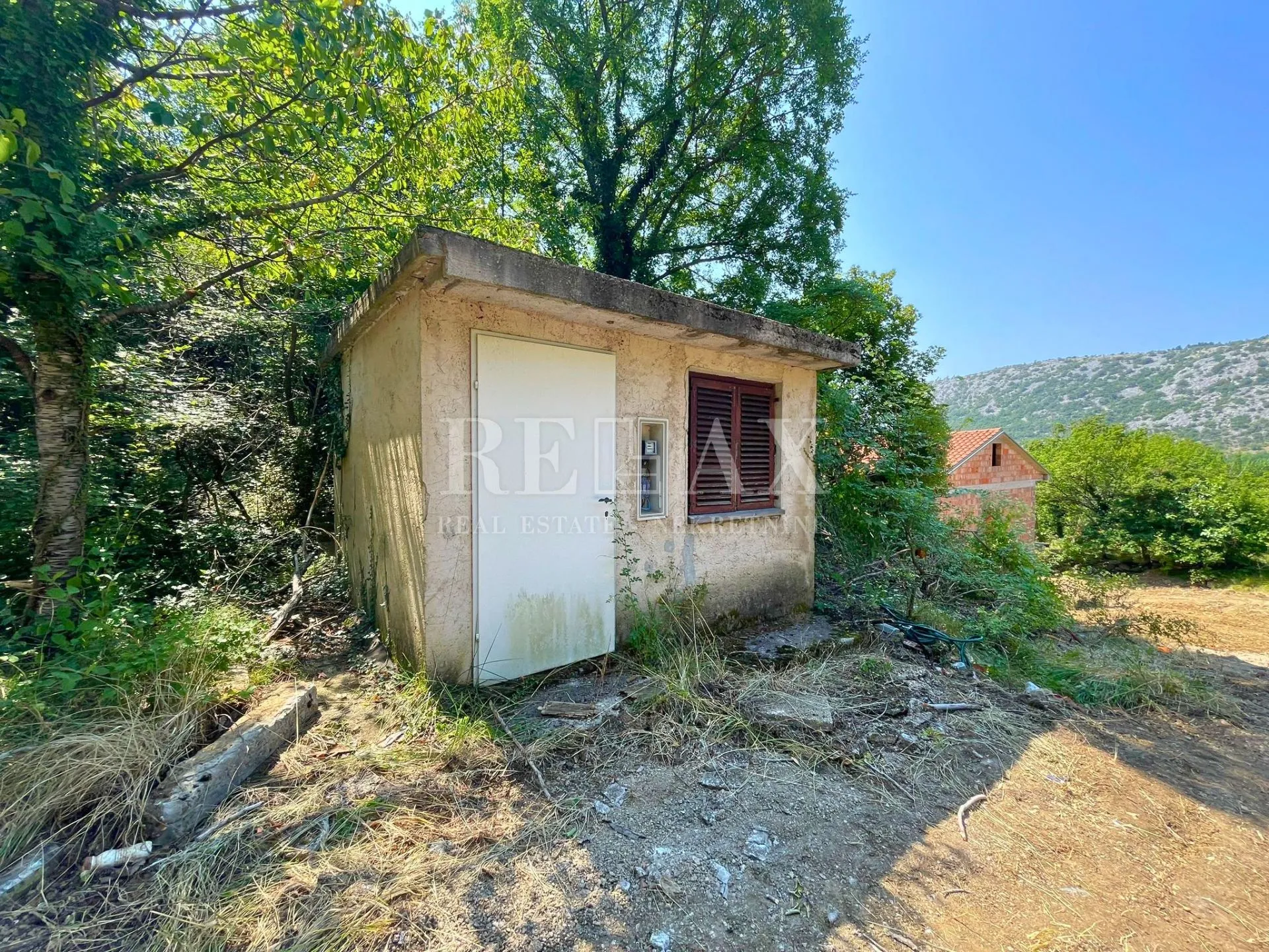 bribir - započeta gradnja s okućnicom - slika 8