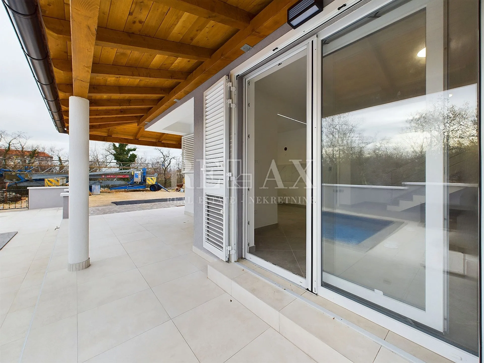 jadranovo - vila s bazenom - slika 26