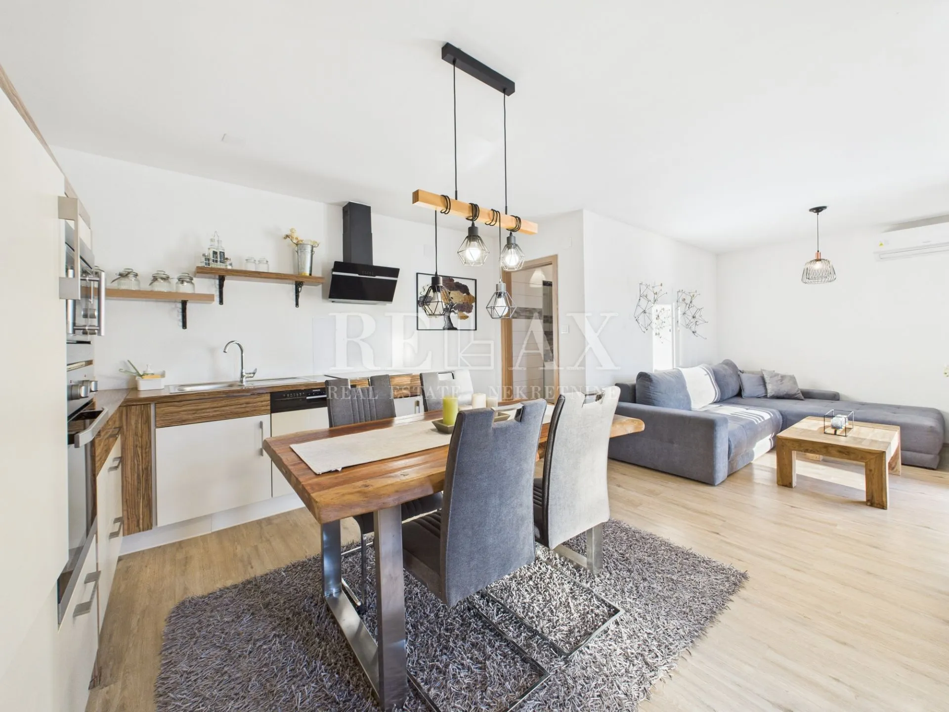 bribir - kuća s bazenom i tri apartmana - slika 23